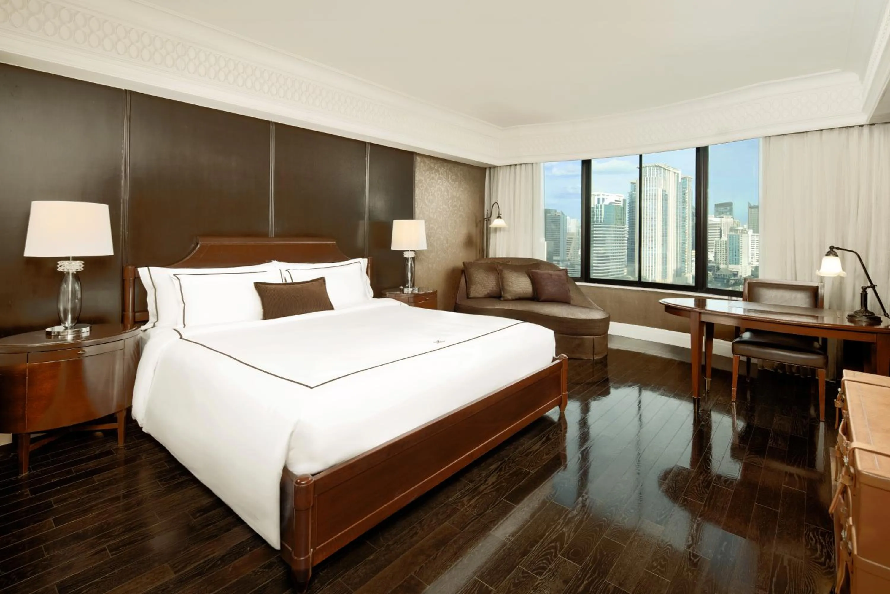 Photo of the whole room, Bed in Hotel Muse Bangkok, Autograph Collection