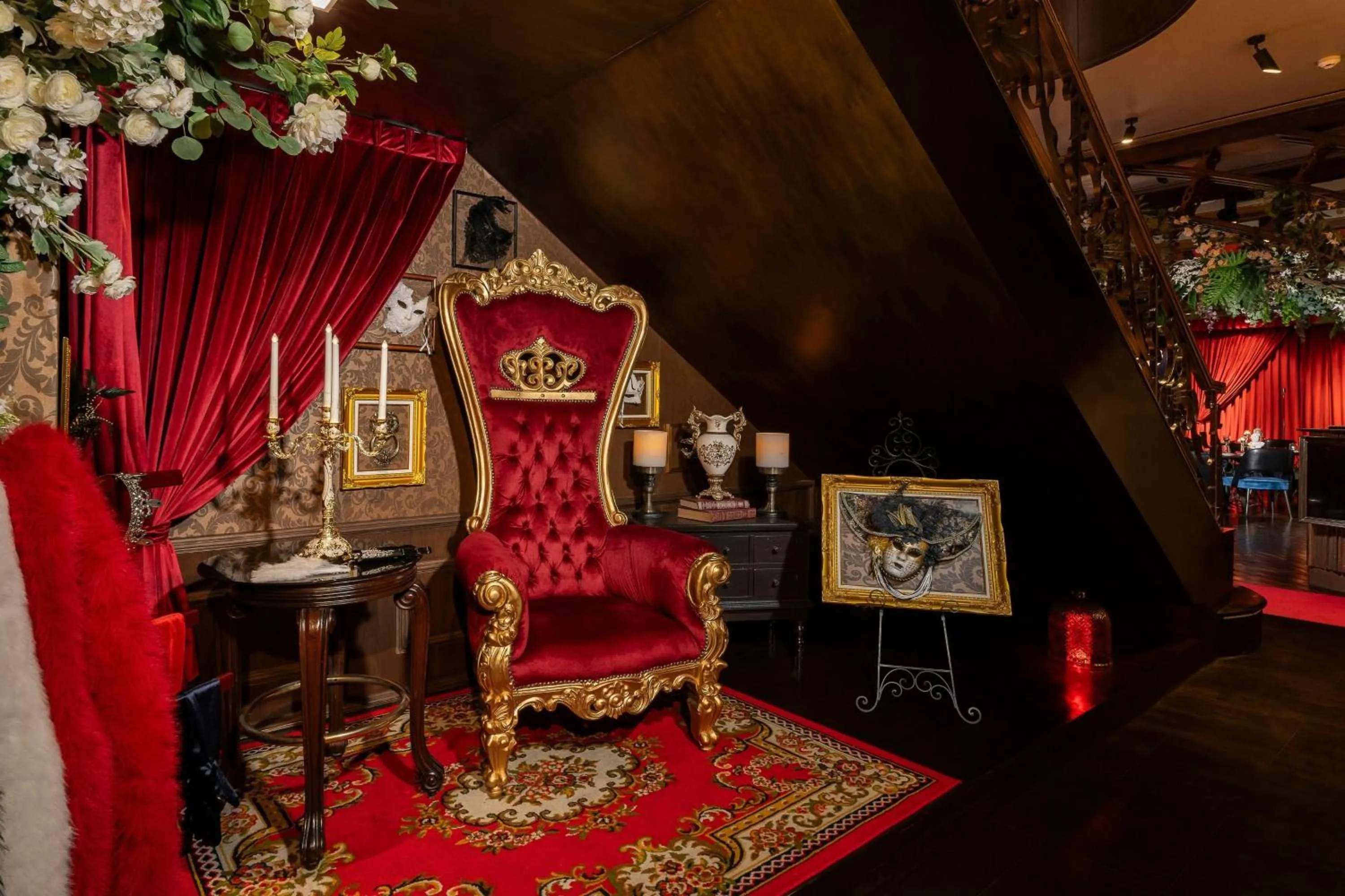 Lounge or bar in Hotel Muse Bangkok, Autograph Collection by Marriott