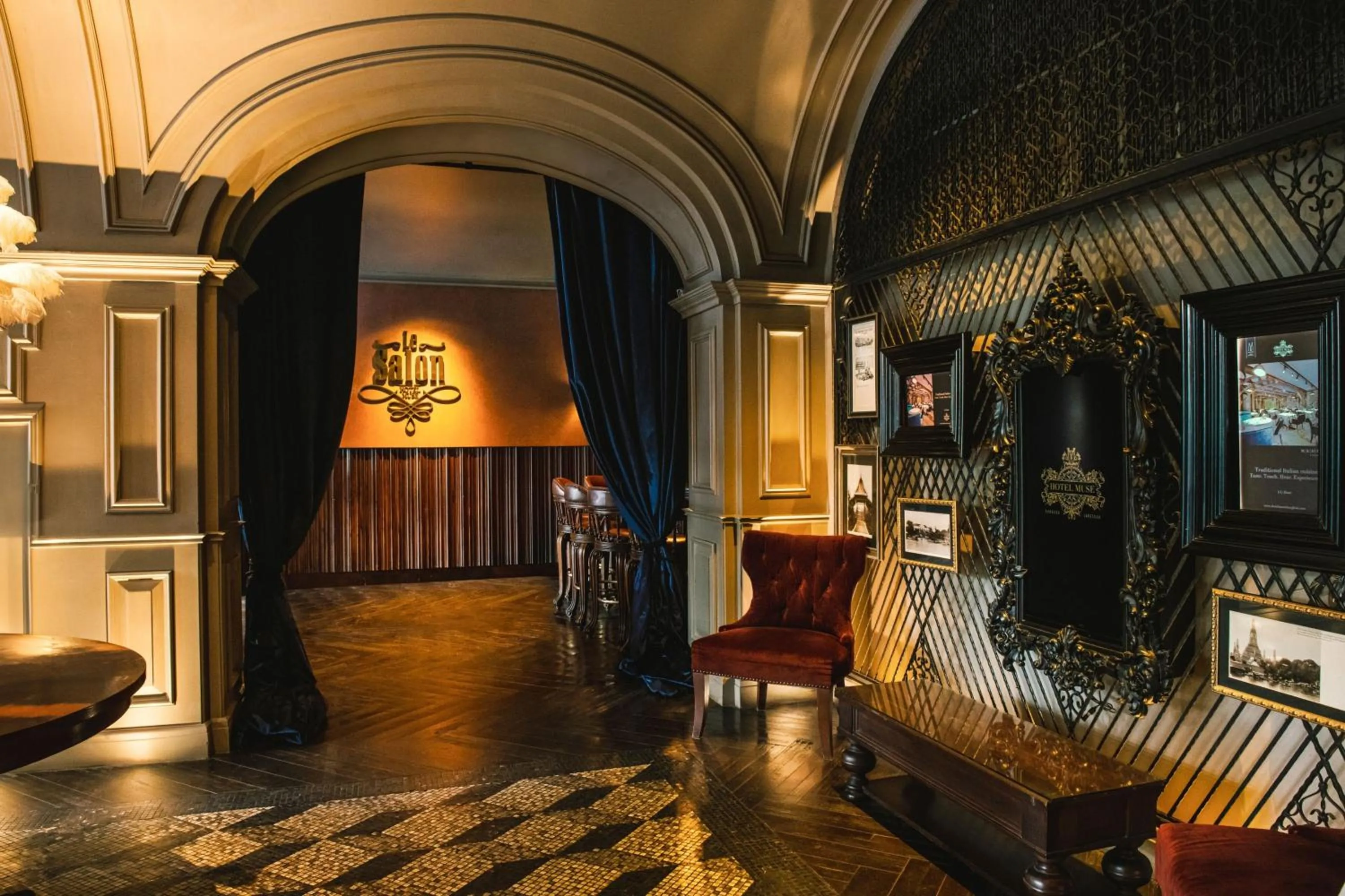 Restaurant/places to eat in Hotel Muse Bangkok, Autograph Collection