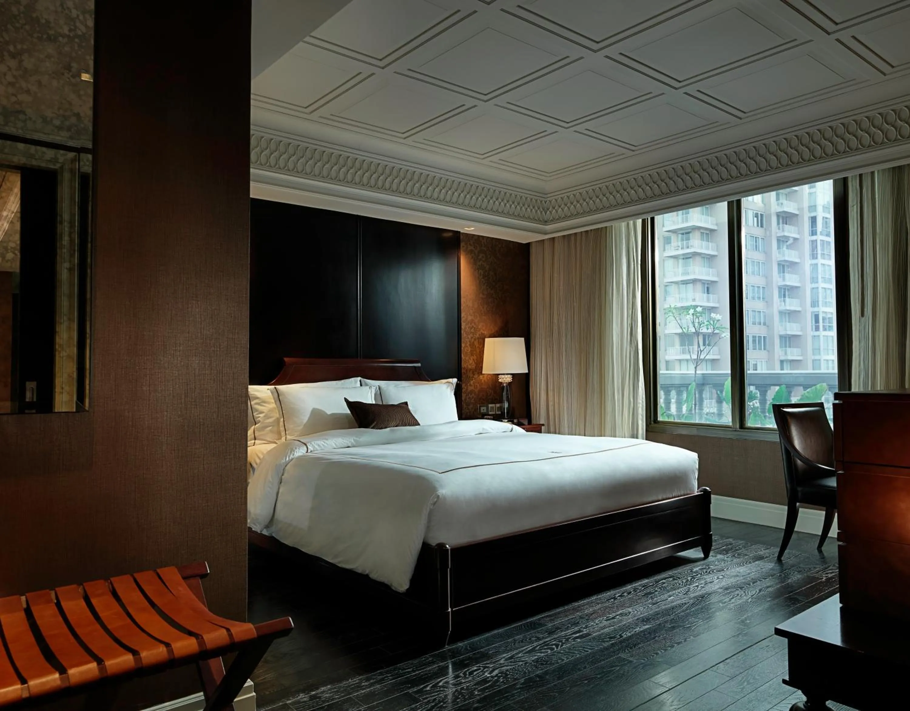 Bed in Hotel Muse Bangkok, Autograph Collection