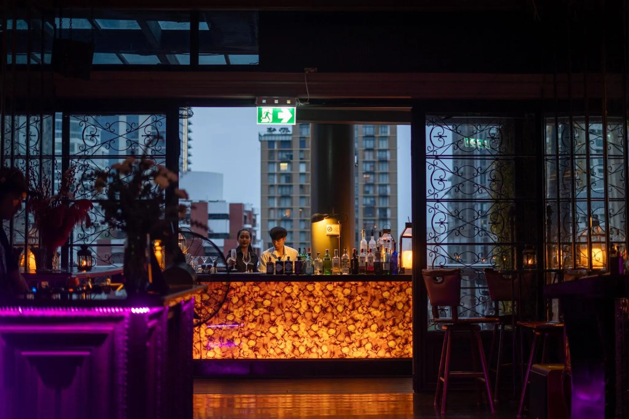 Night in Hotel Muse Bangkok, Autograph Collection