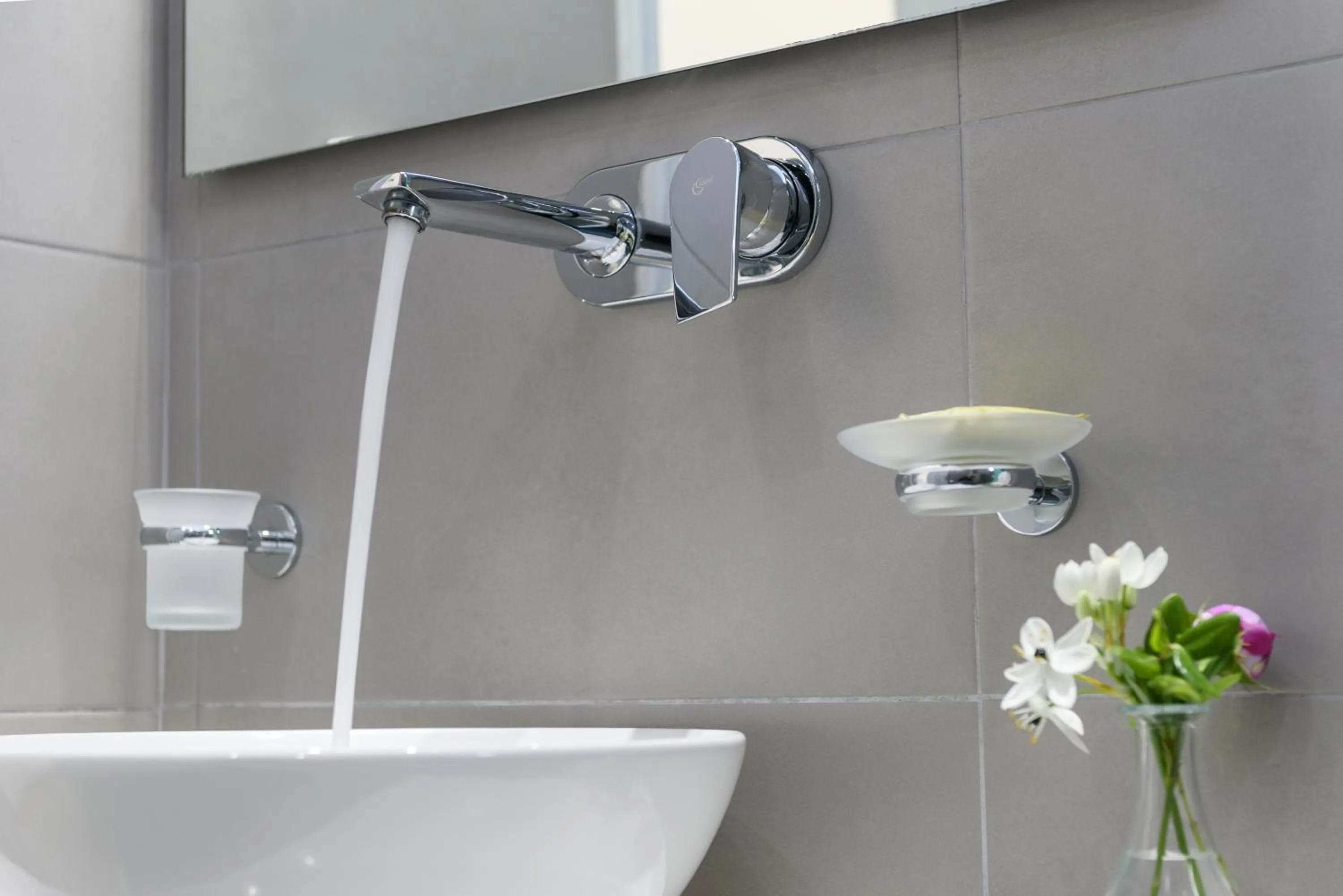 Bathroom in Glaros Hotel