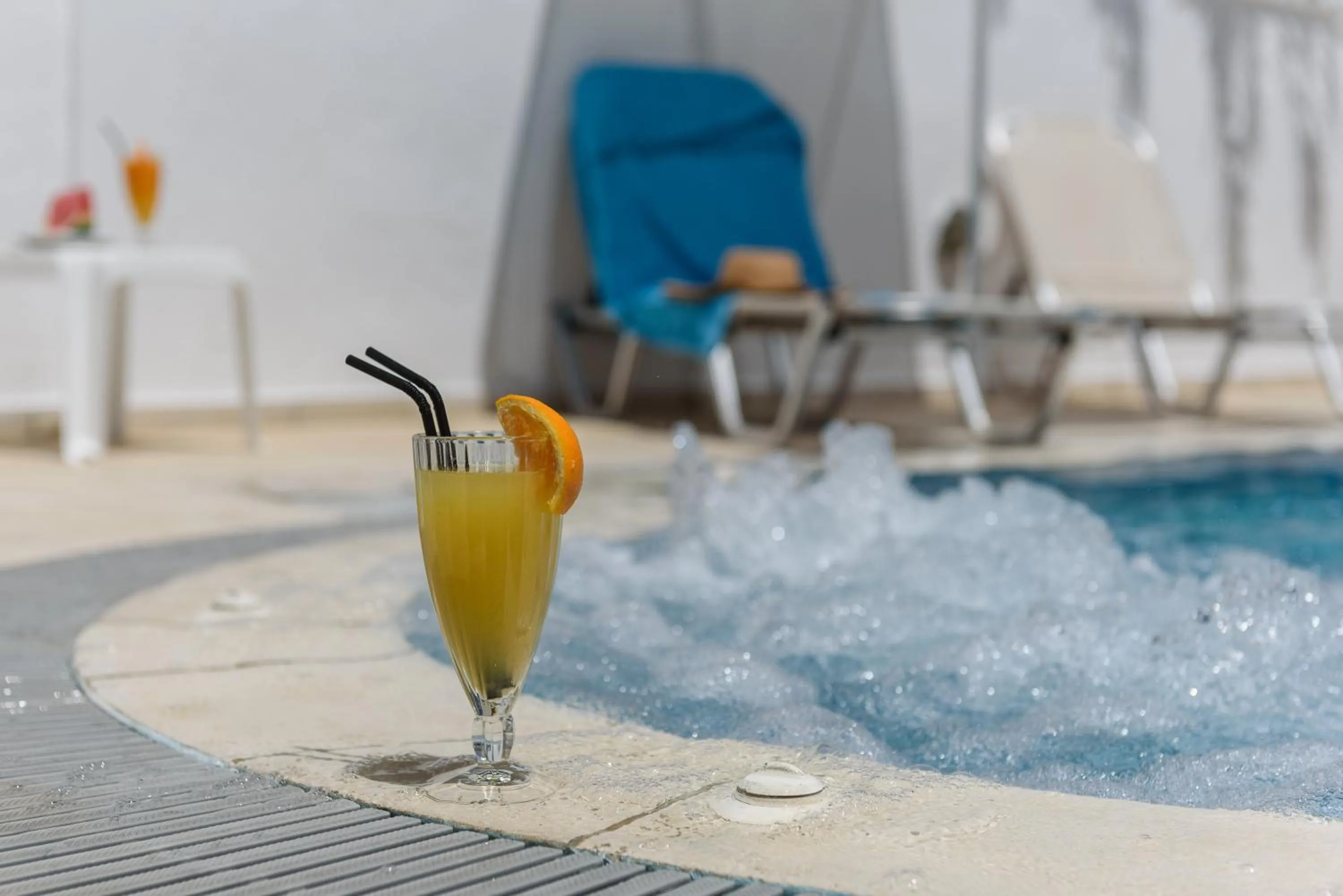 Swimming pool in Glaros Hotel