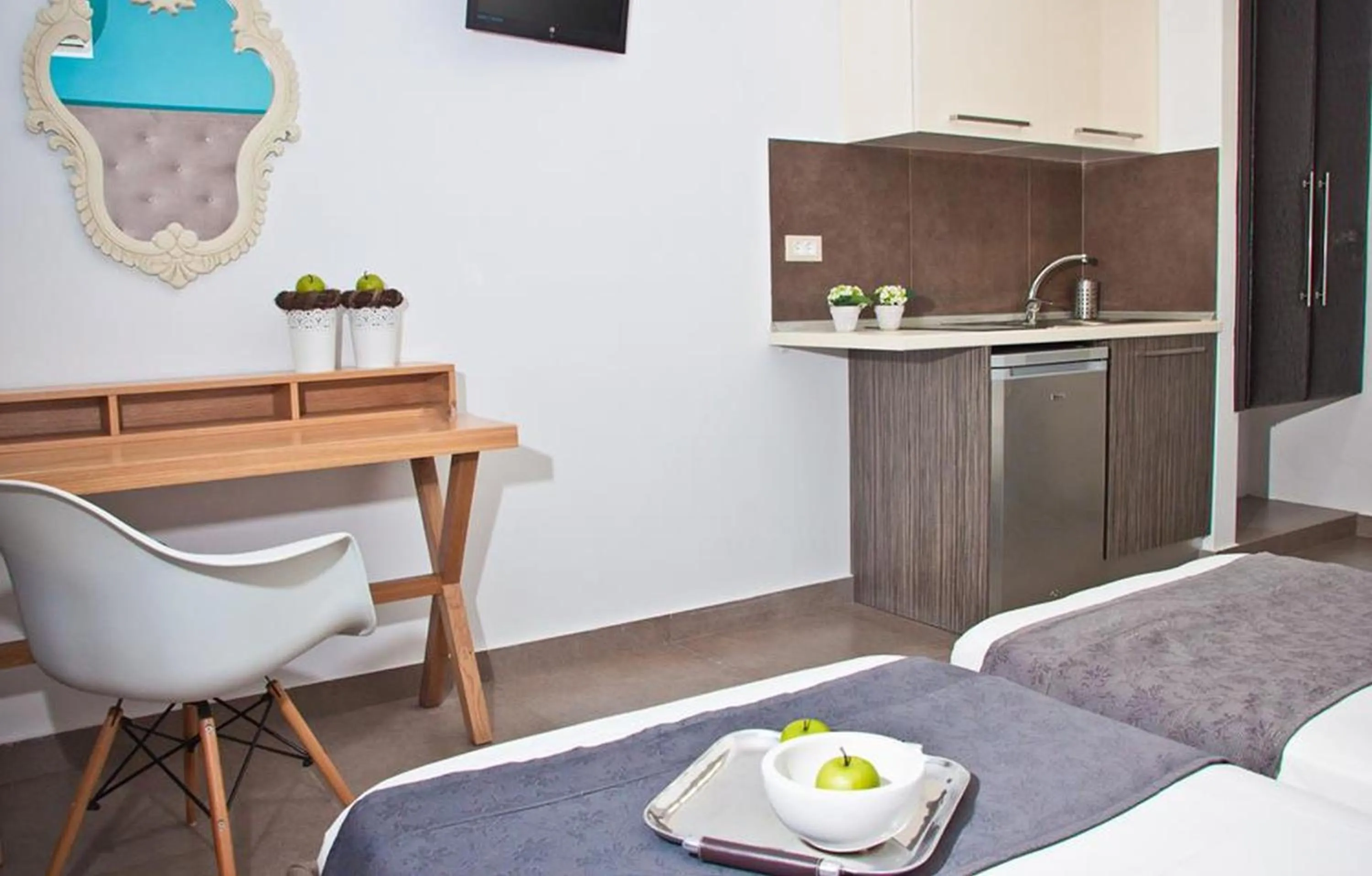 Kitchen or kitchenette in Malibu Boutique Studios & Bungalows