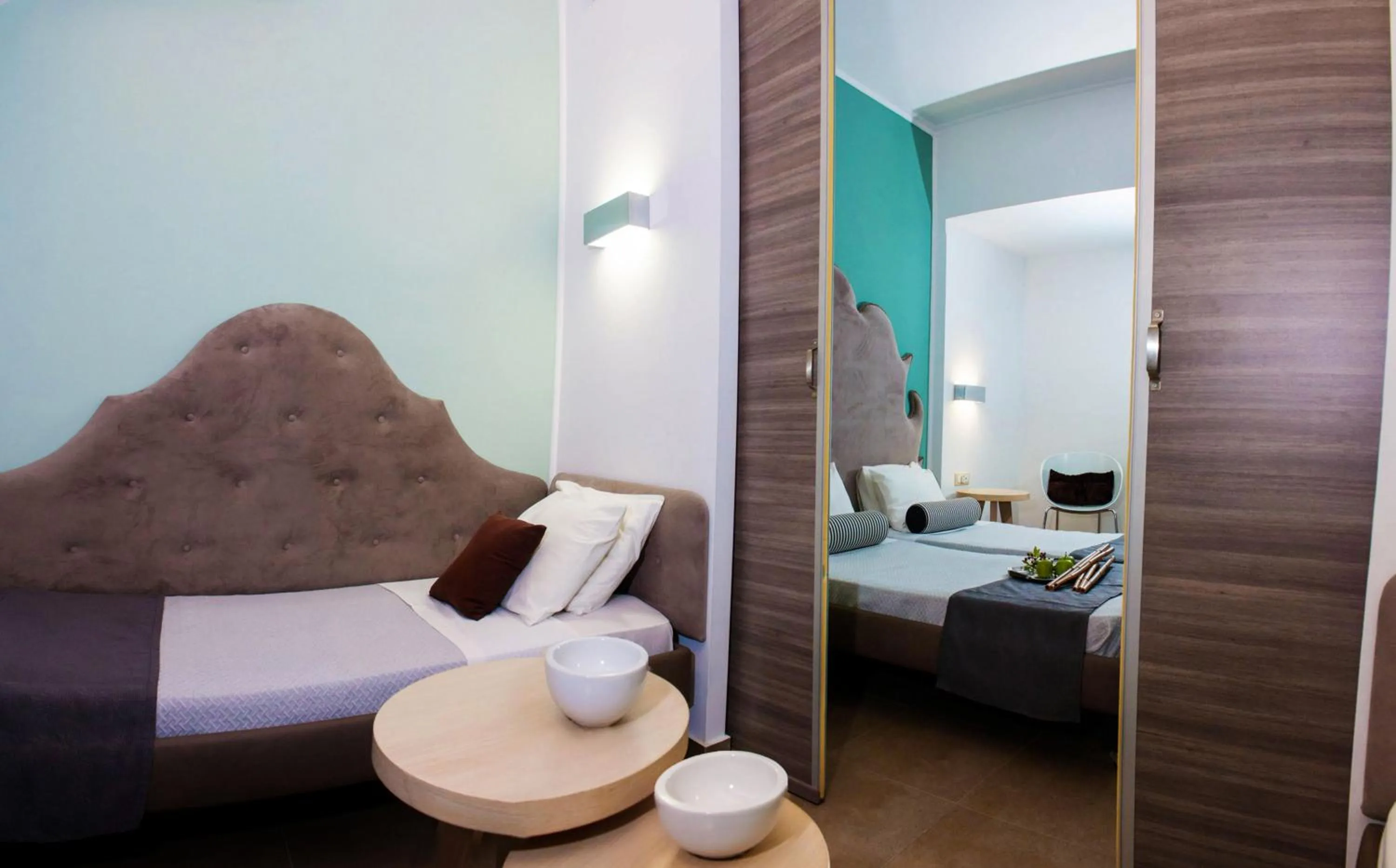 Bedroom, Bed in Malibu Boutique Studios & Bungalows