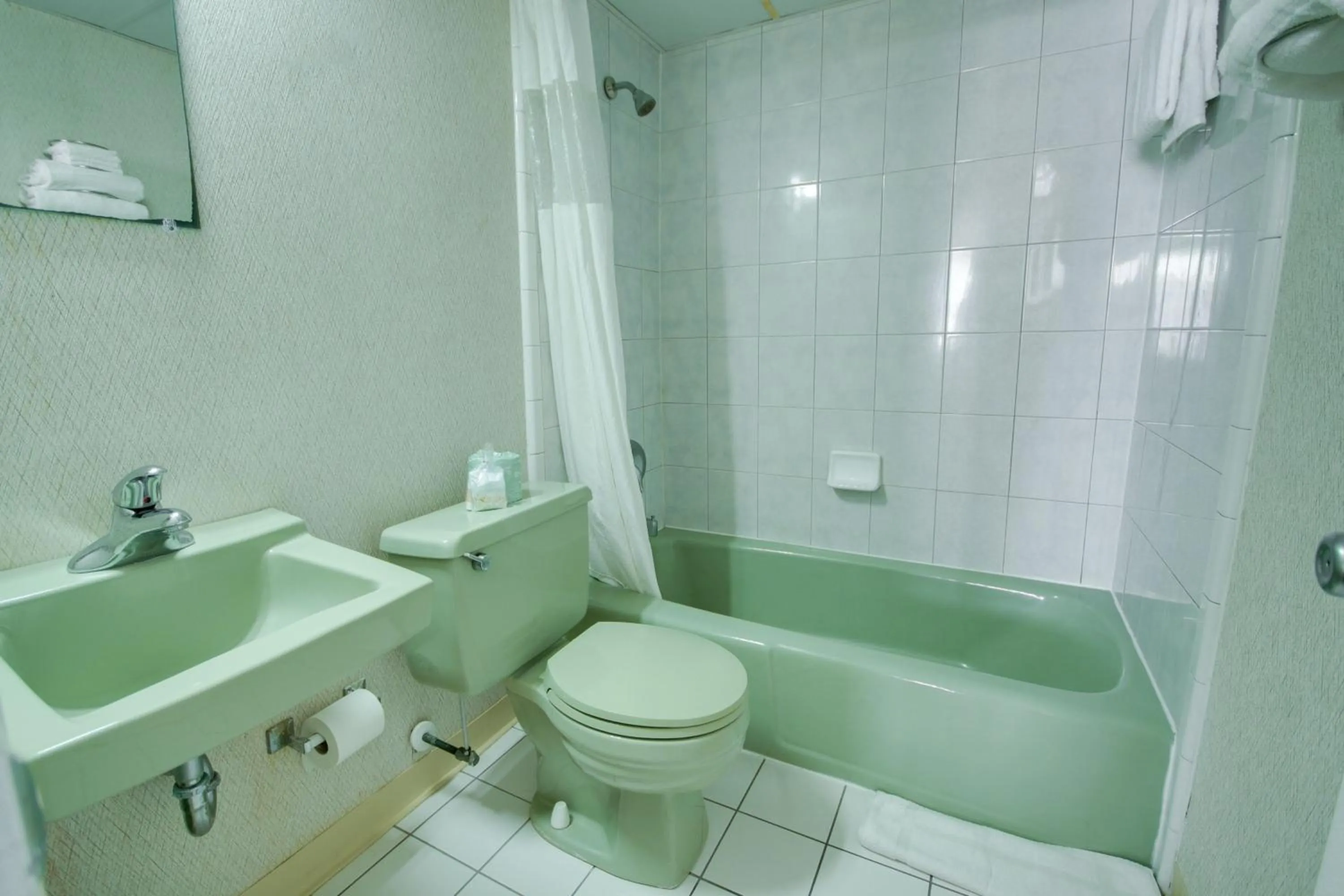Surf Inn Suites