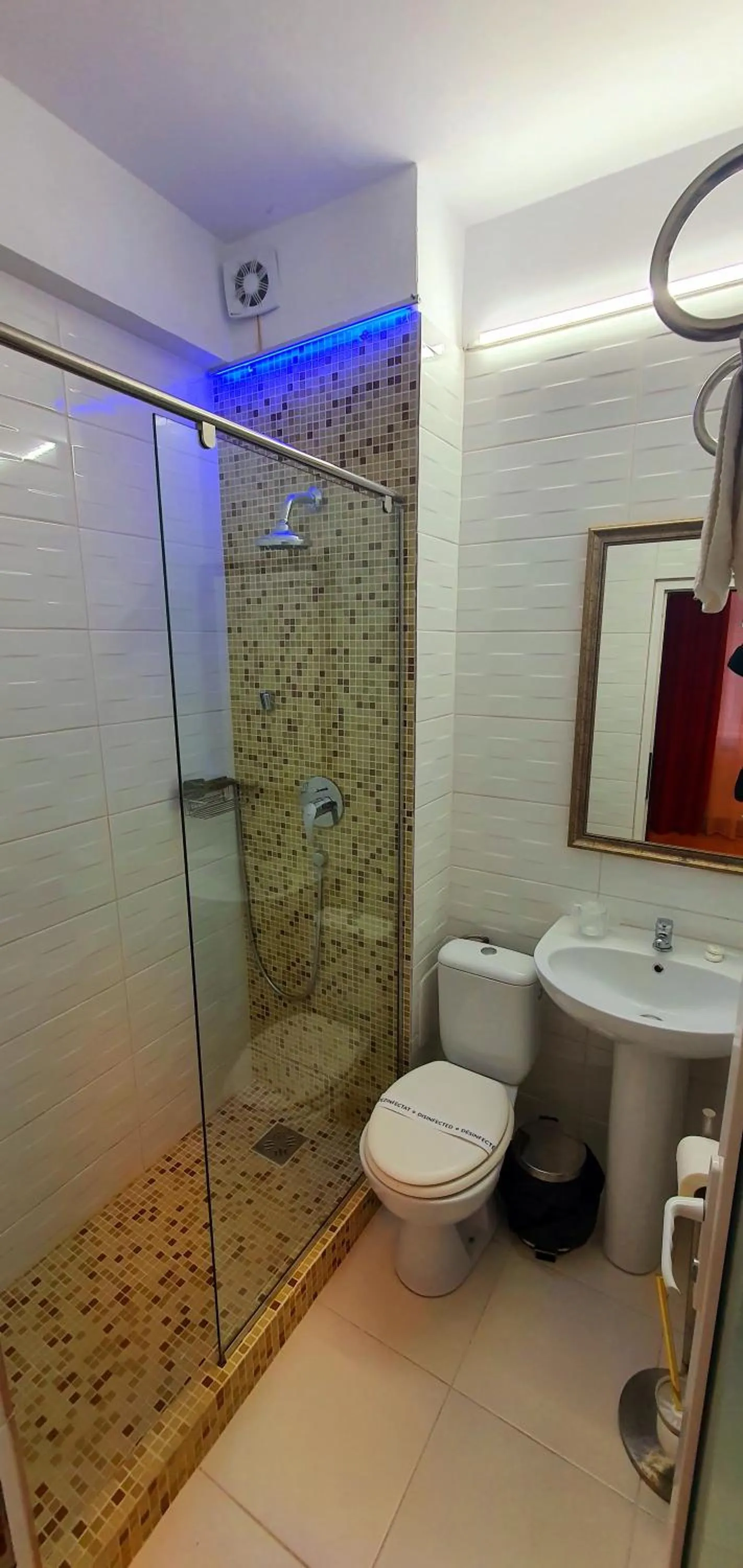 Toilet in OITUZ Boutique Residence