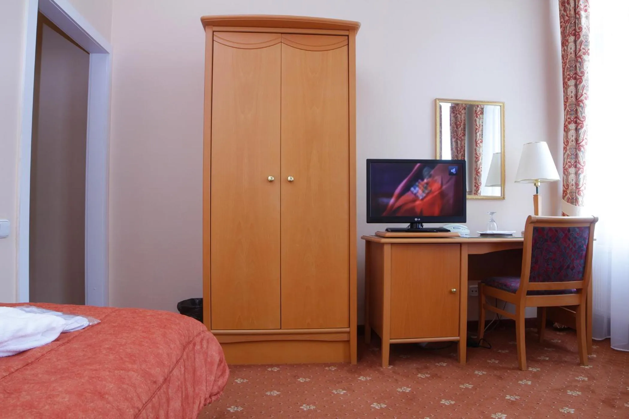 Photo of the whole room, Bed in Hotel Pavlov