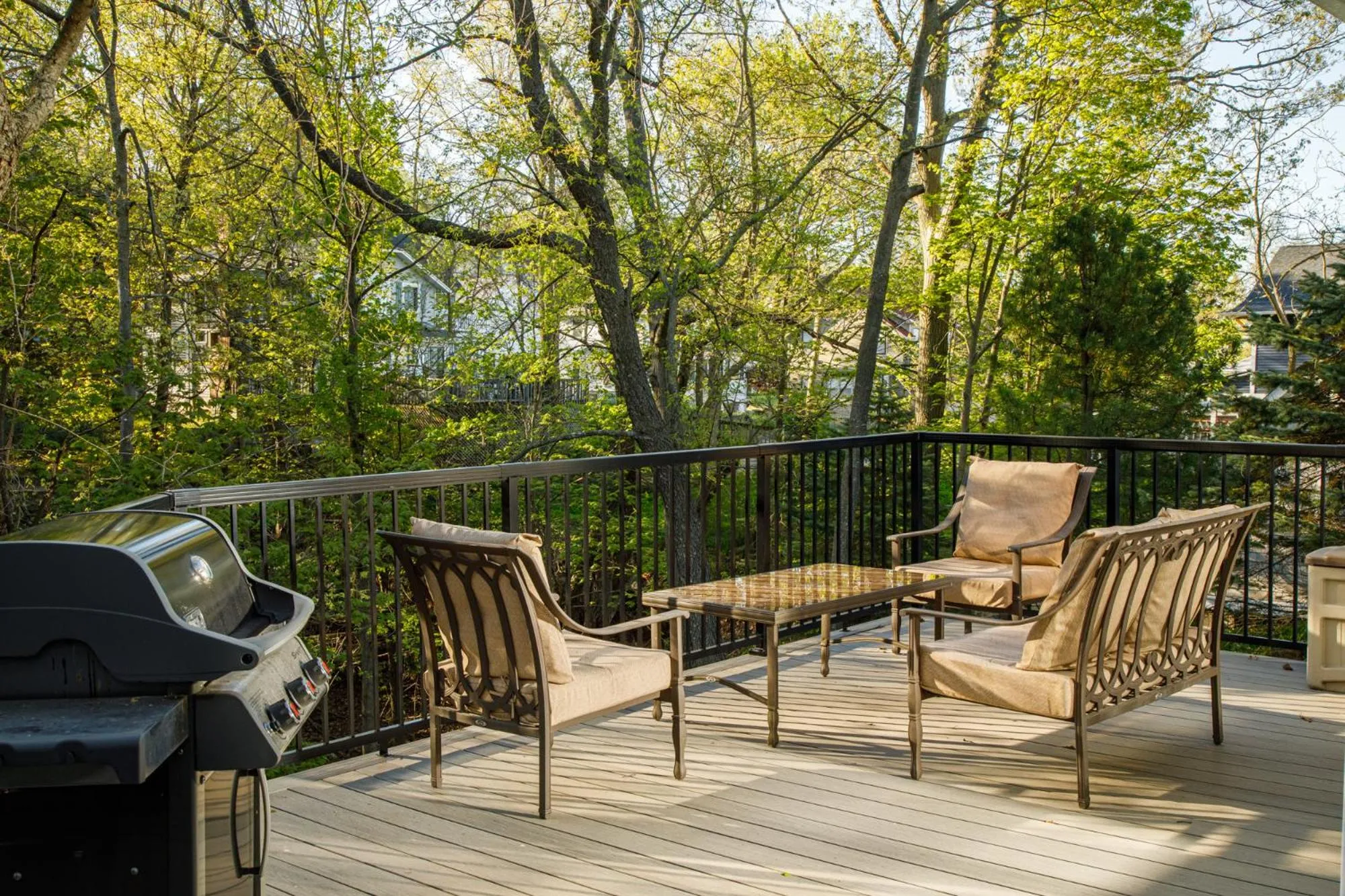 Balcony/Terrace in Looking Glass Beachfront Inn