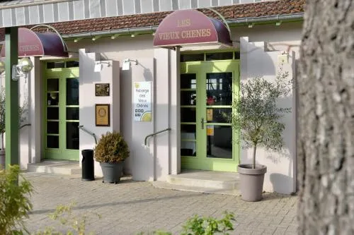 Logis Auberge des Vieux Chenes