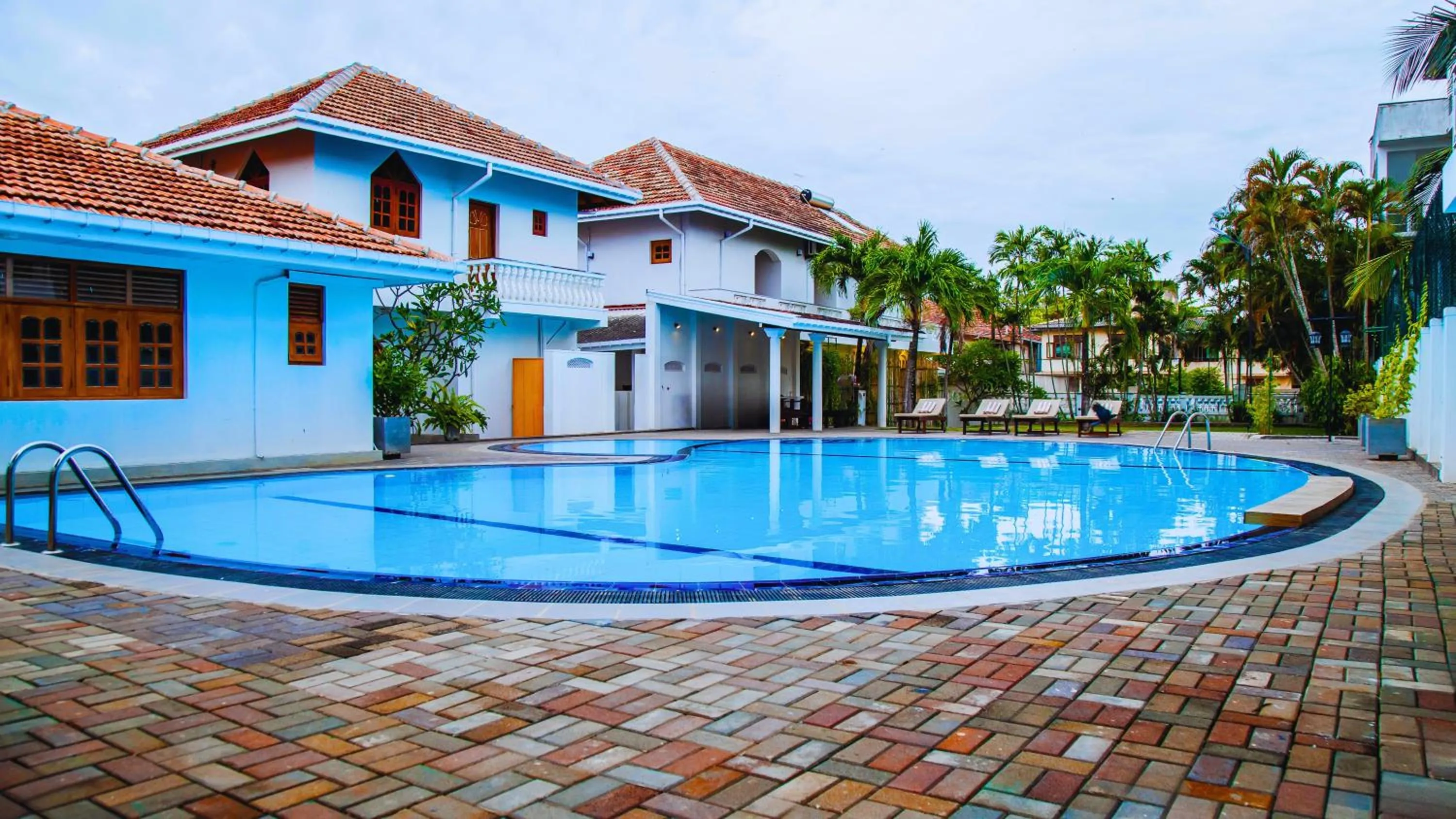 Swimming pool in Paradise Holiday Village