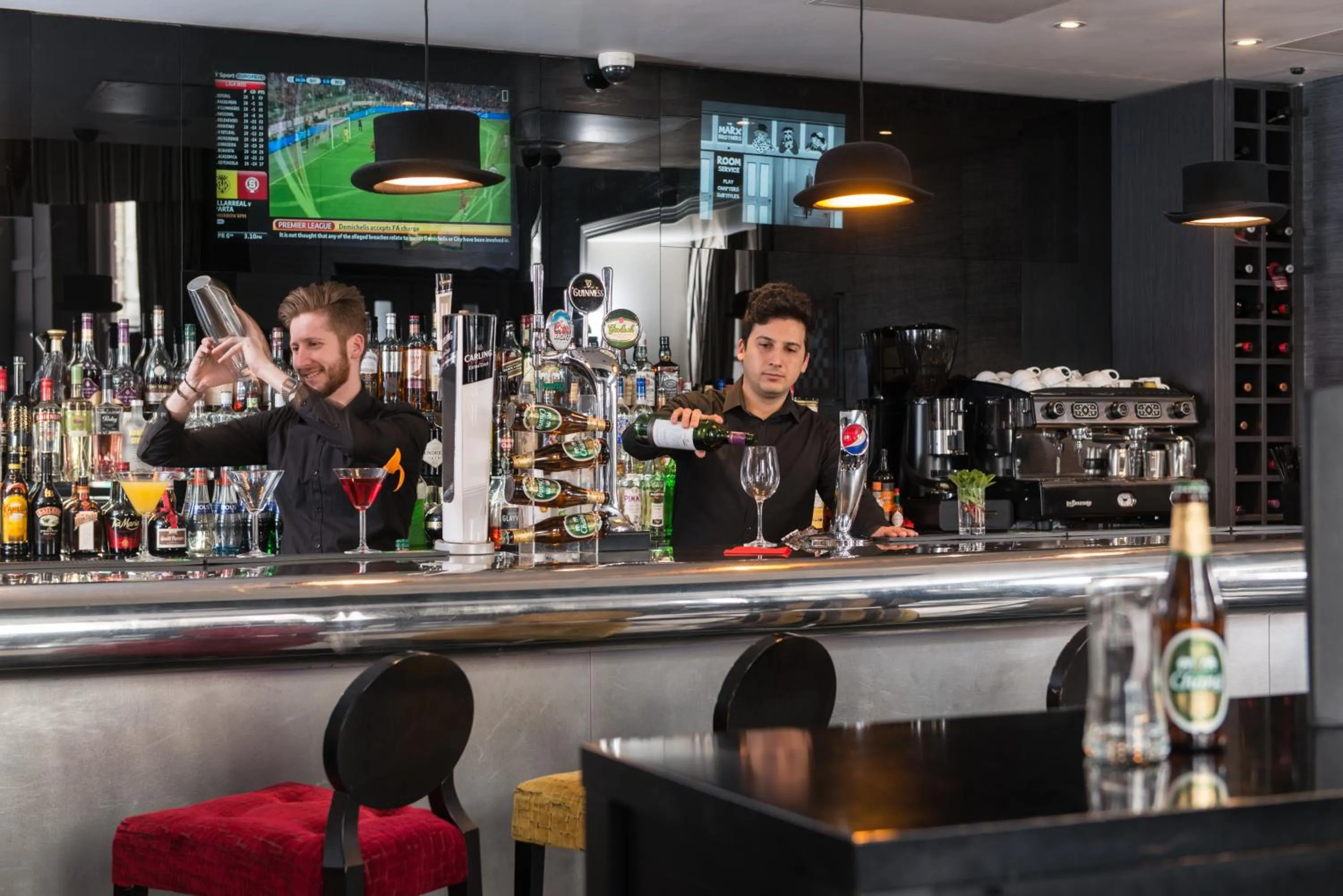 Lounge or bar in Park International Hotel