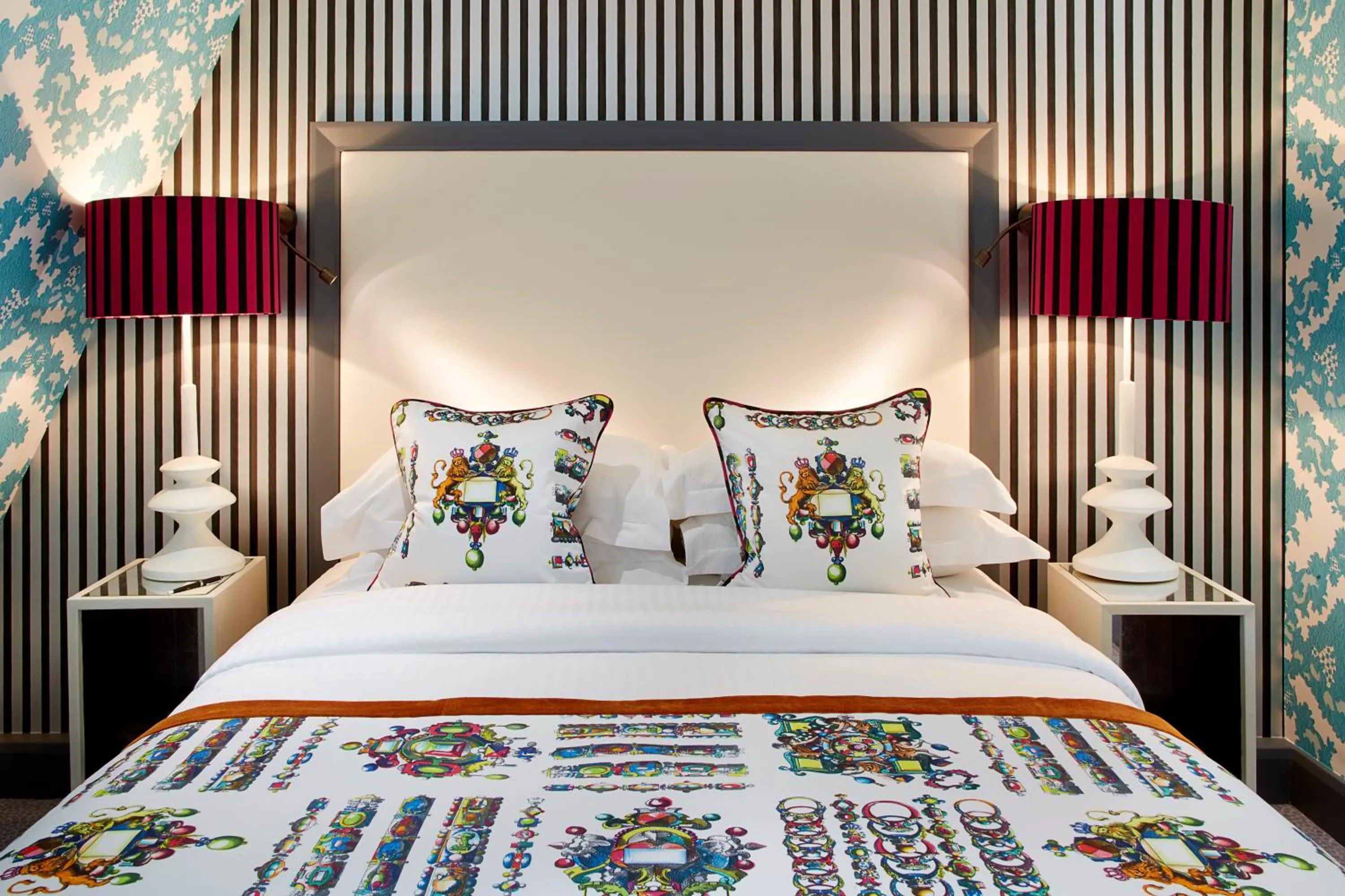 Bed in The Mandeville Hotel