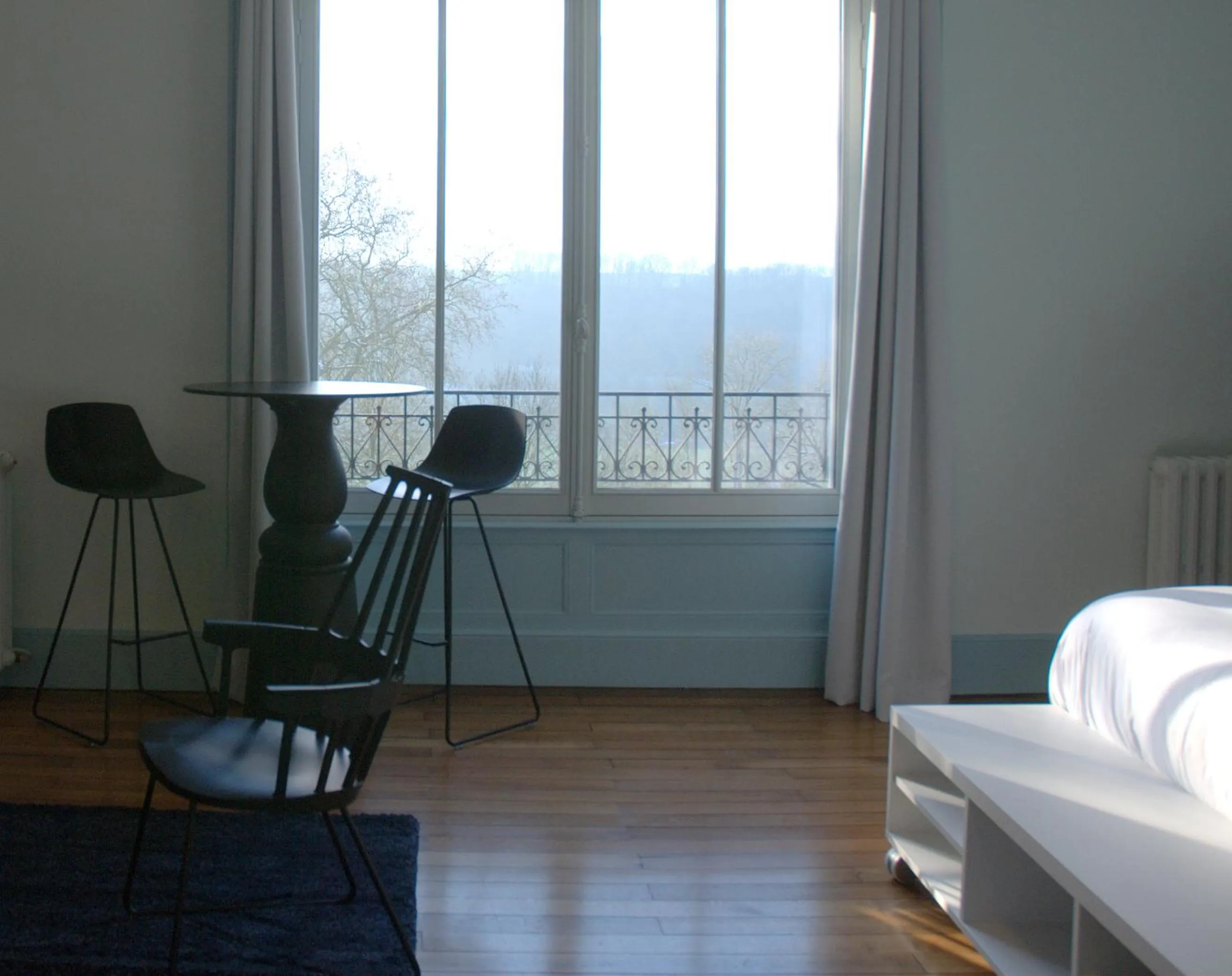 Pool view, Bed in Les Demeures de Valette