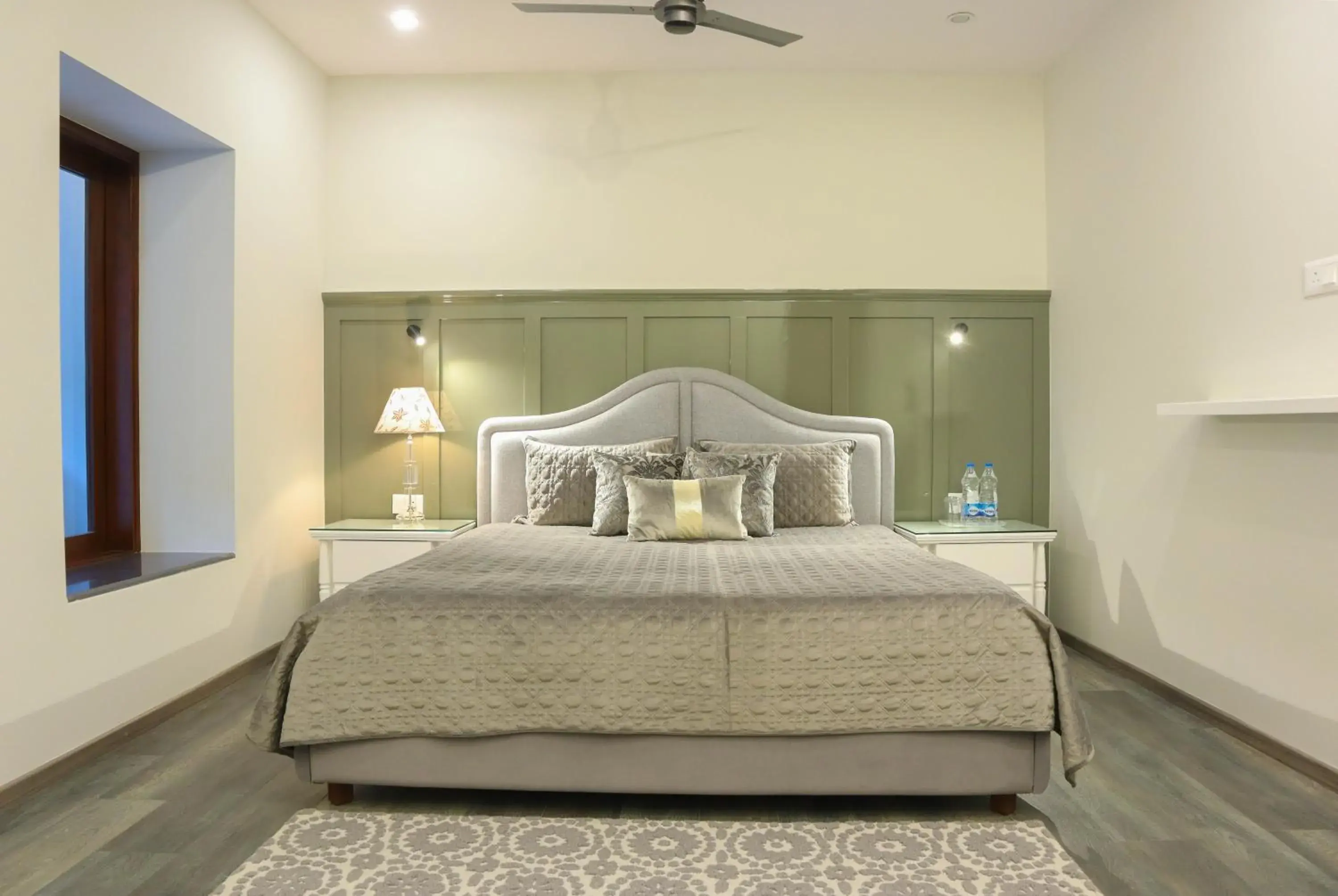 Bed in Vikram Vintage Inn Bed in Vikram Vintage Inn