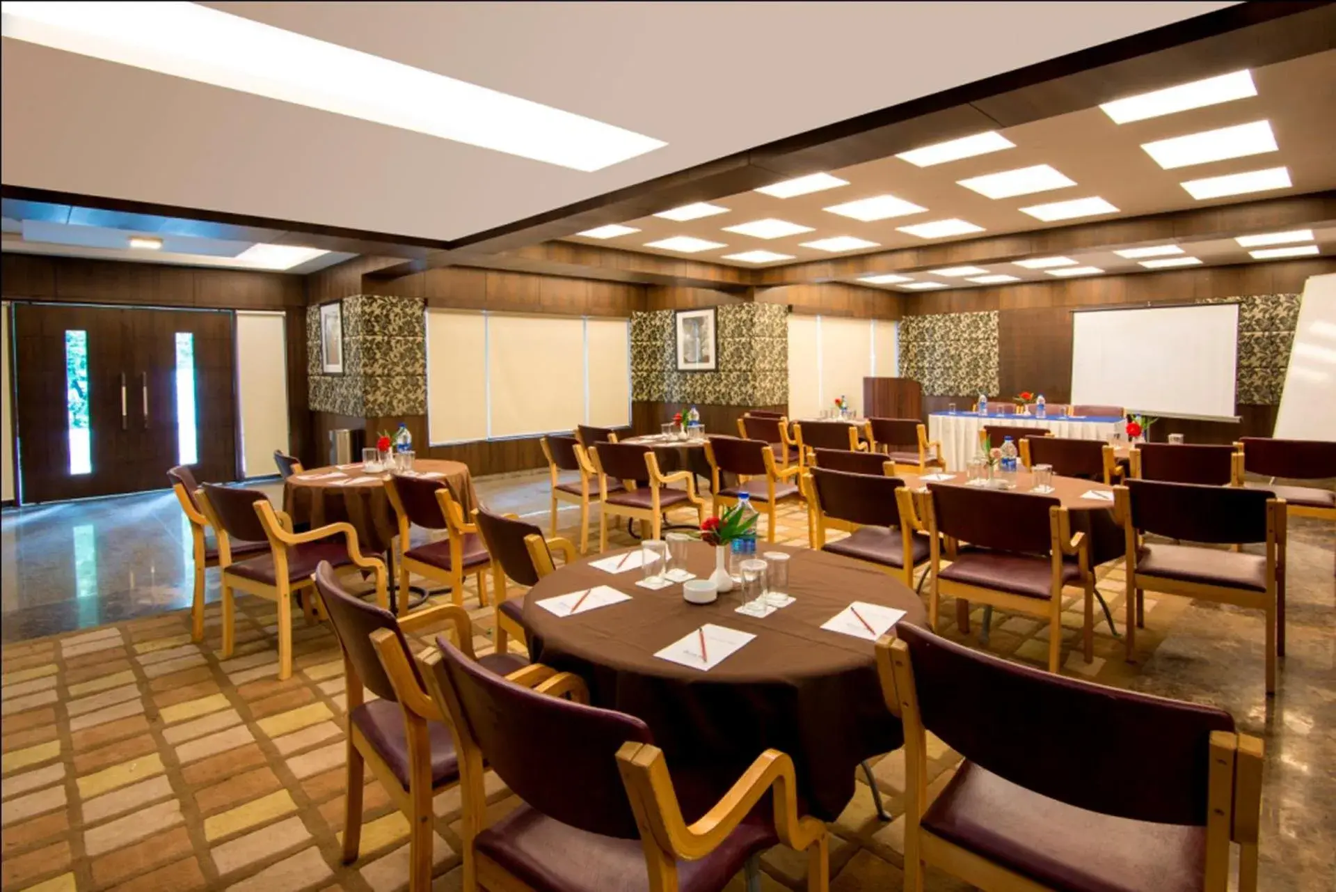 Restaurant/places to eat in Vikram Vintage Inn Restaurant/places to eat in Vikram Vintage Inn