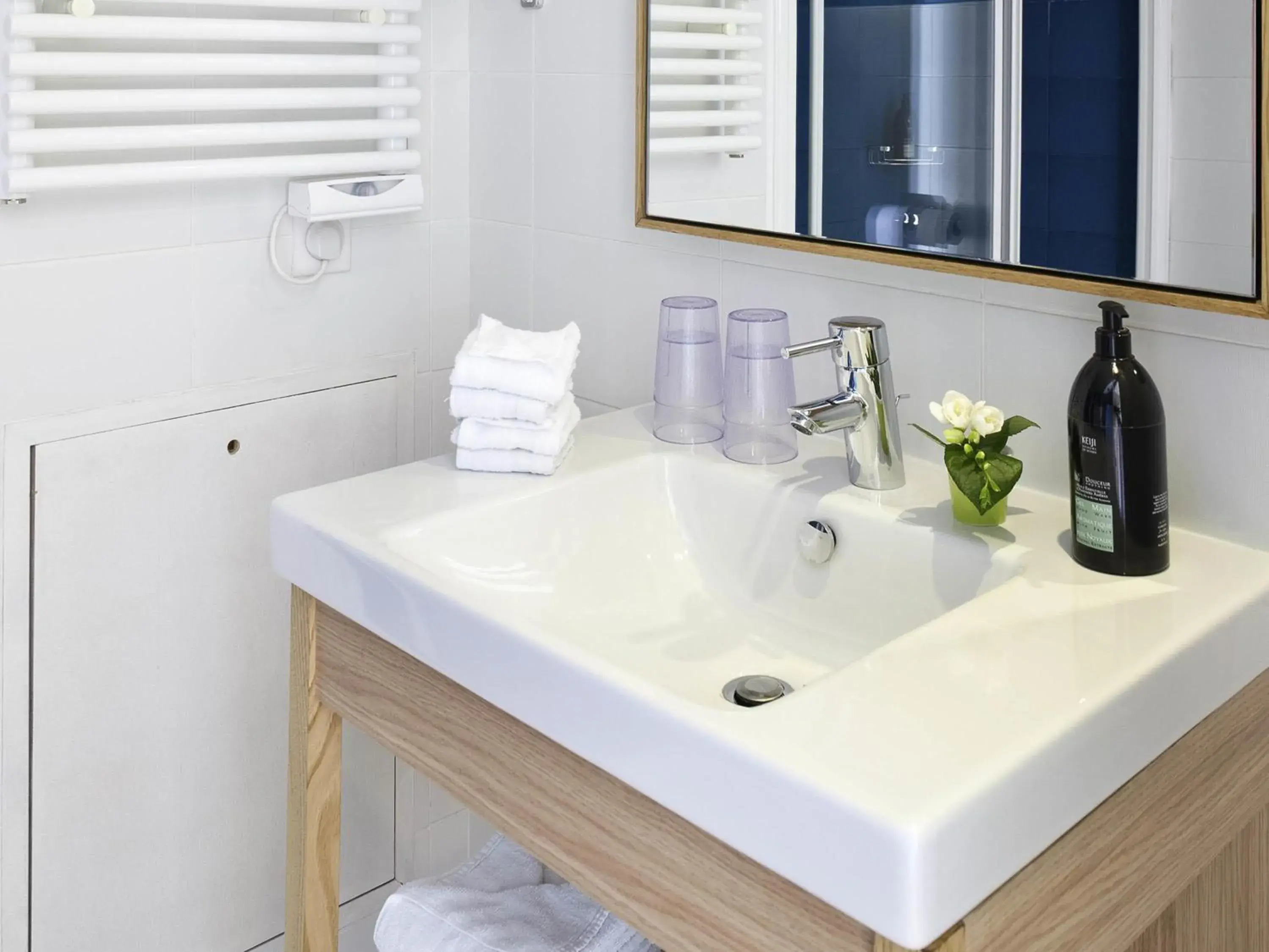 Bedroom in Aparthotel Adagio Paris Vincennes Bedroom in Aparthotel Adagio Paris Vincennes