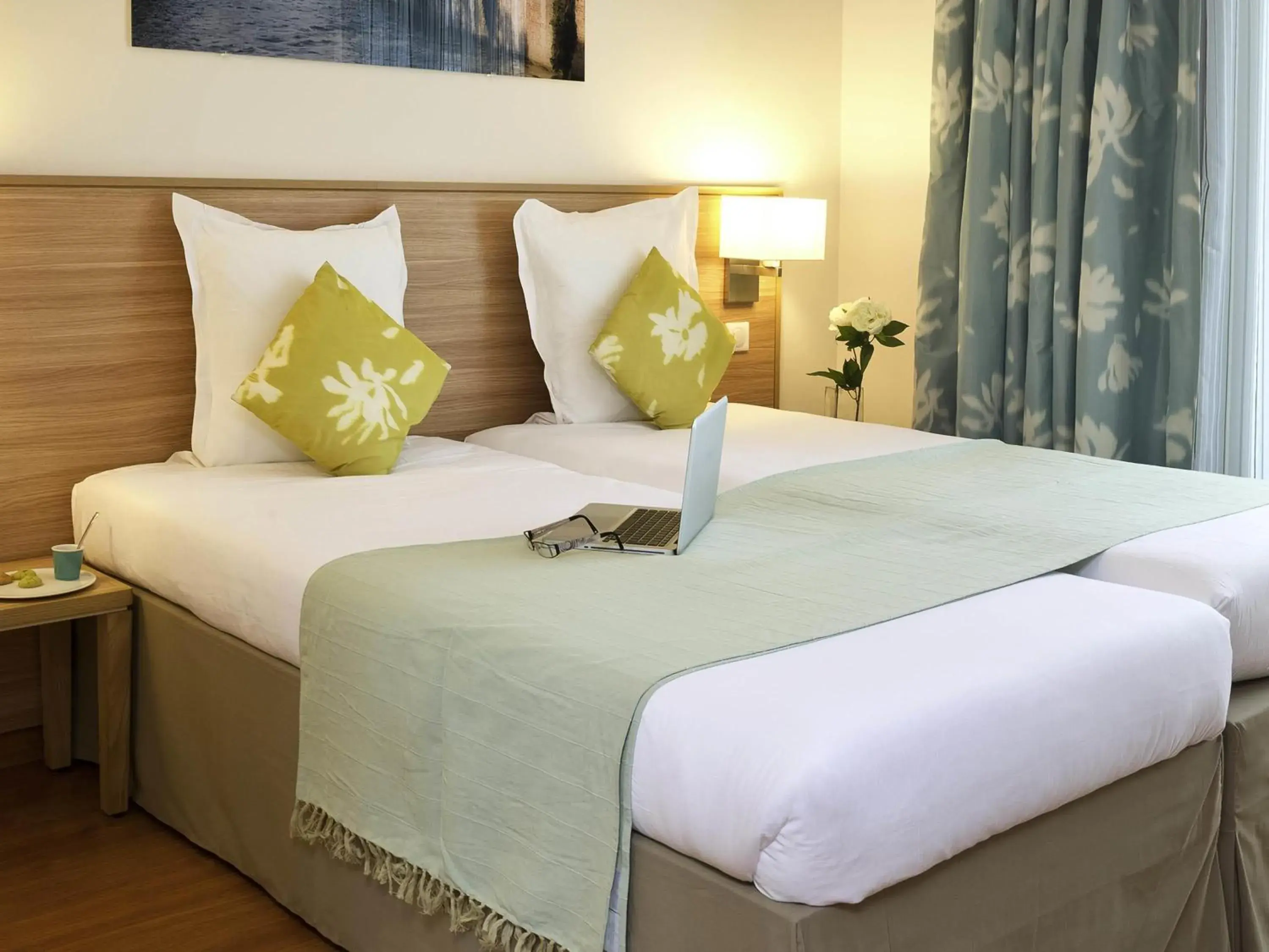 Bed in Aparthotel Adagio Paris Vincennes Bed in Aparthotel Adagio Paris Vincennes