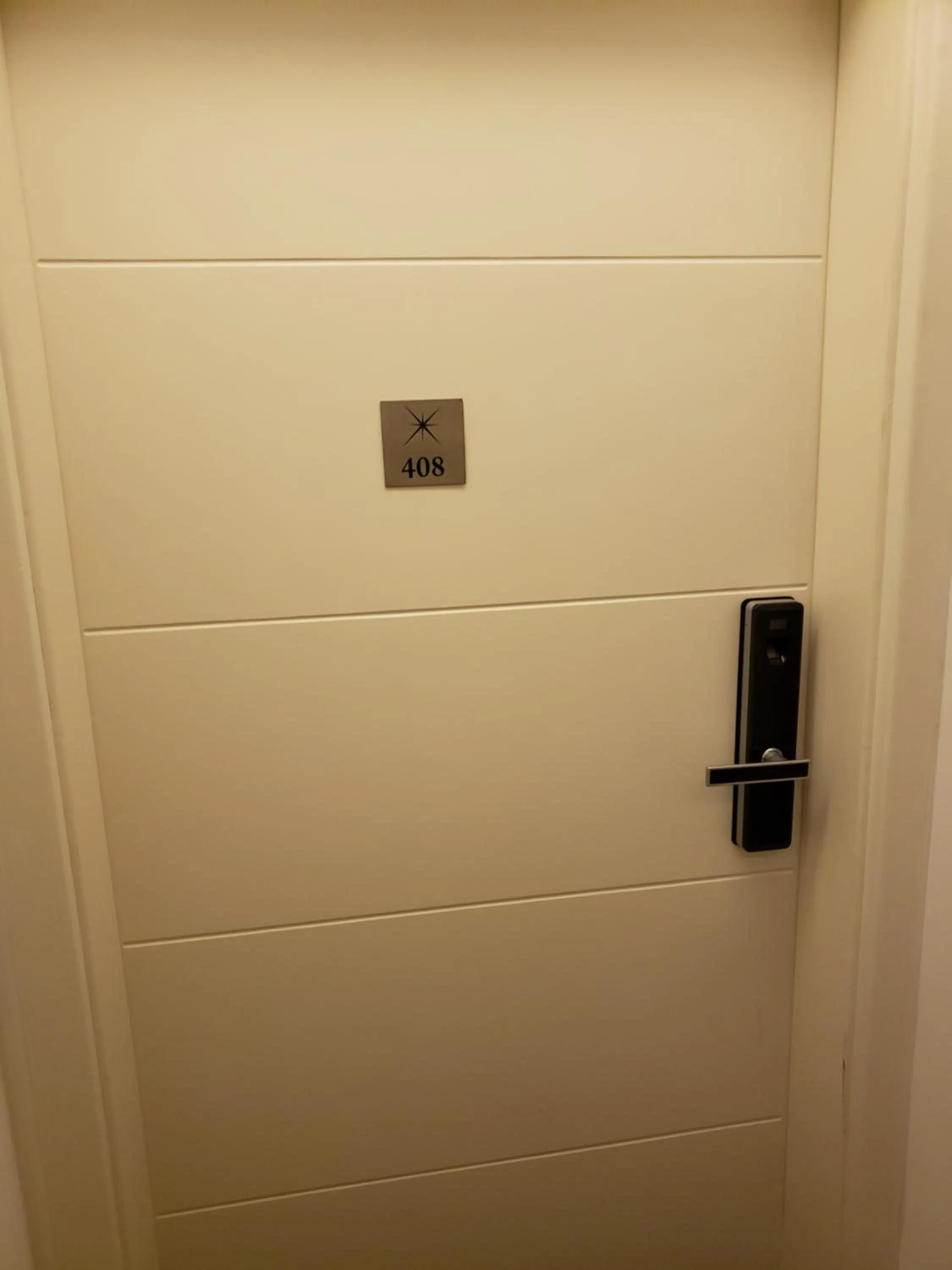 Lumiere 408