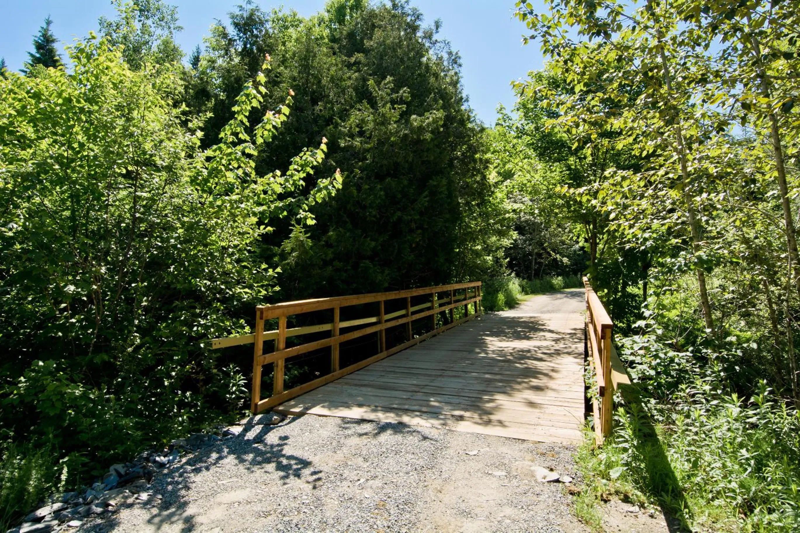 Camping Chalets Spas Pignons Rouges