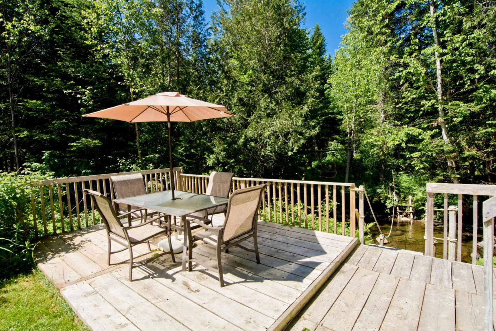 Camping Chalets Spas Pignons Rouges