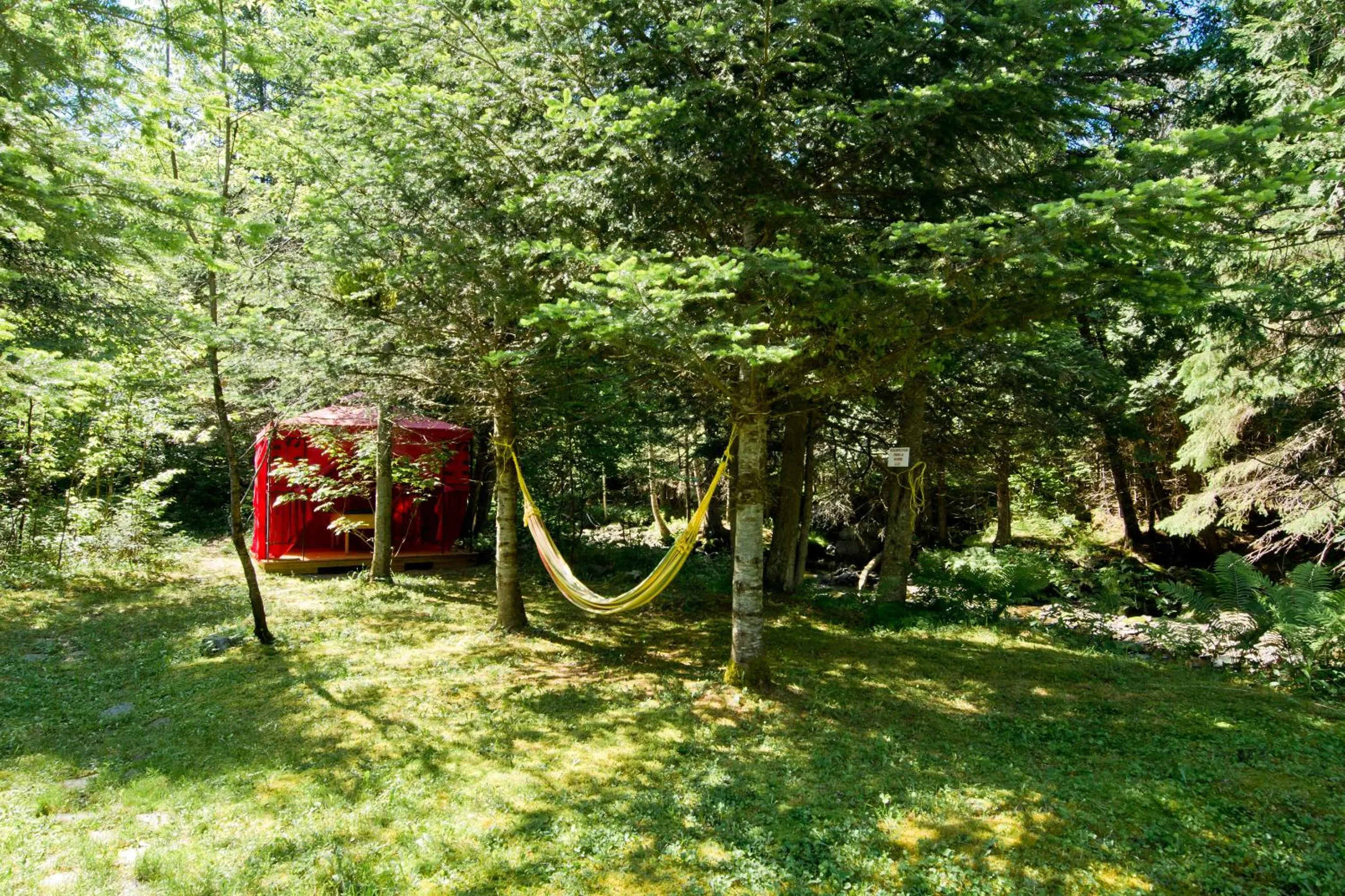 Camping Chalets Spas Pignons Rouges