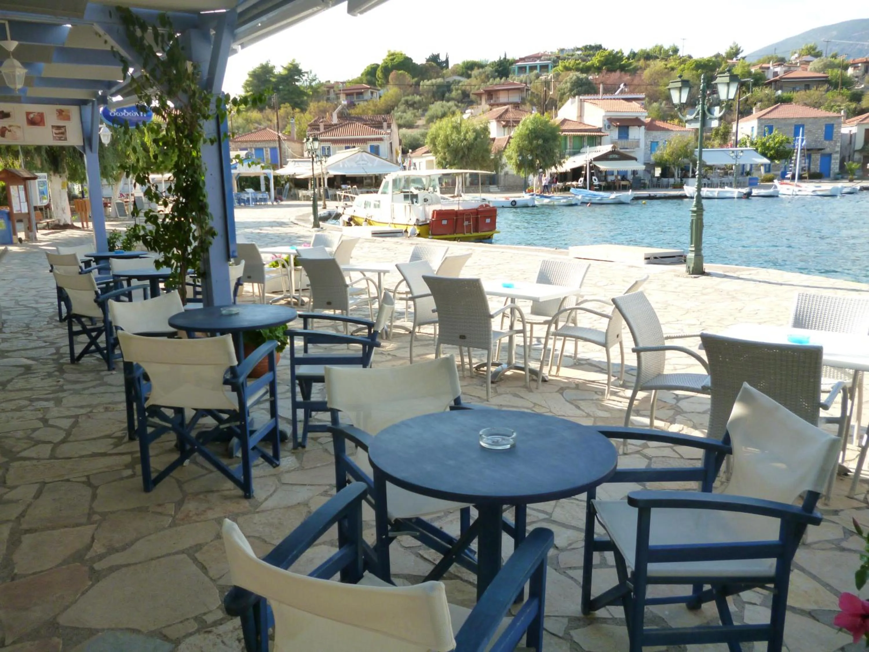 Restaurant/places to eat in Boutique Hotel Iasmos