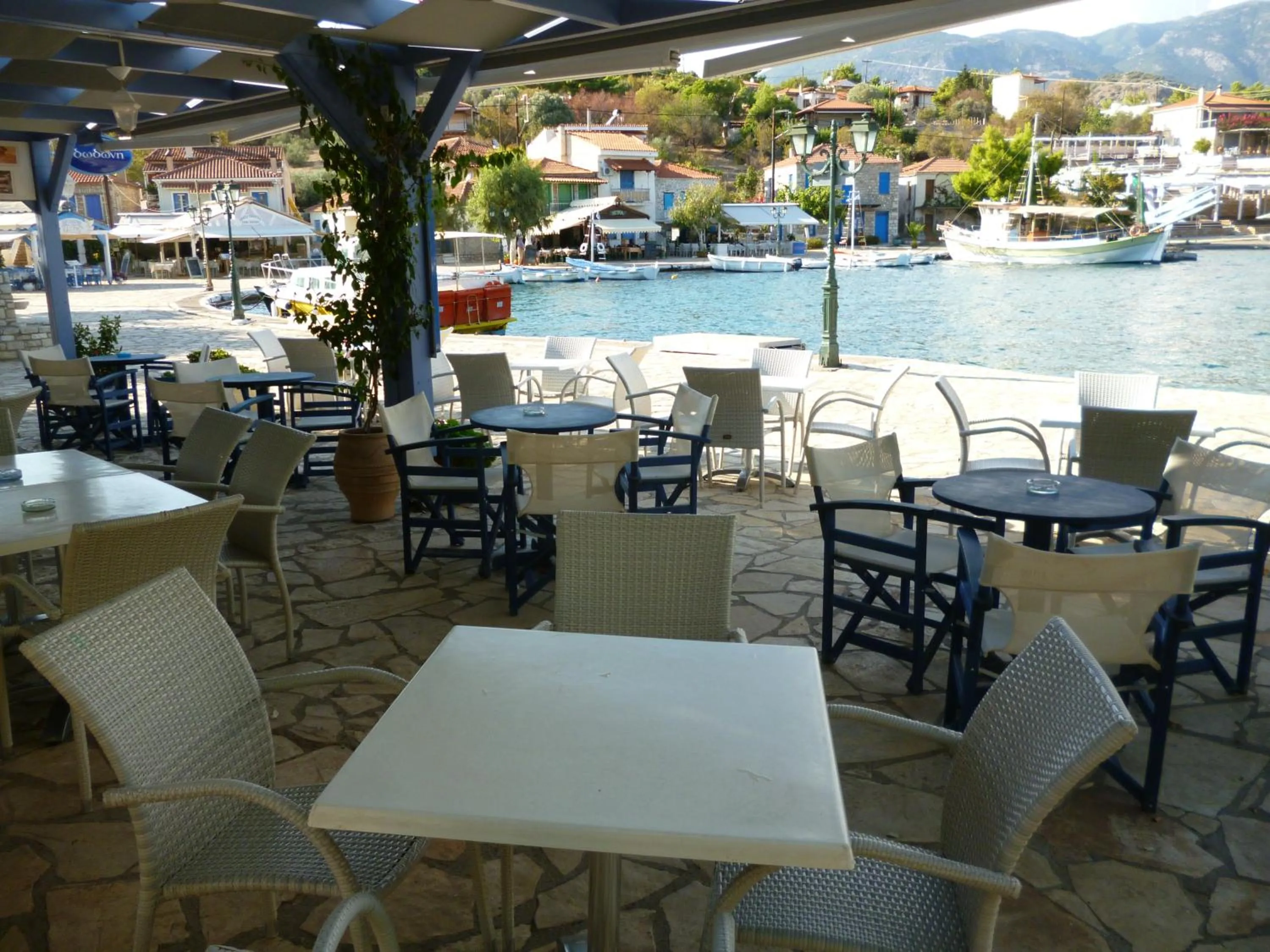 Restaurant/places to eat in Boutique Hotel Iasmos