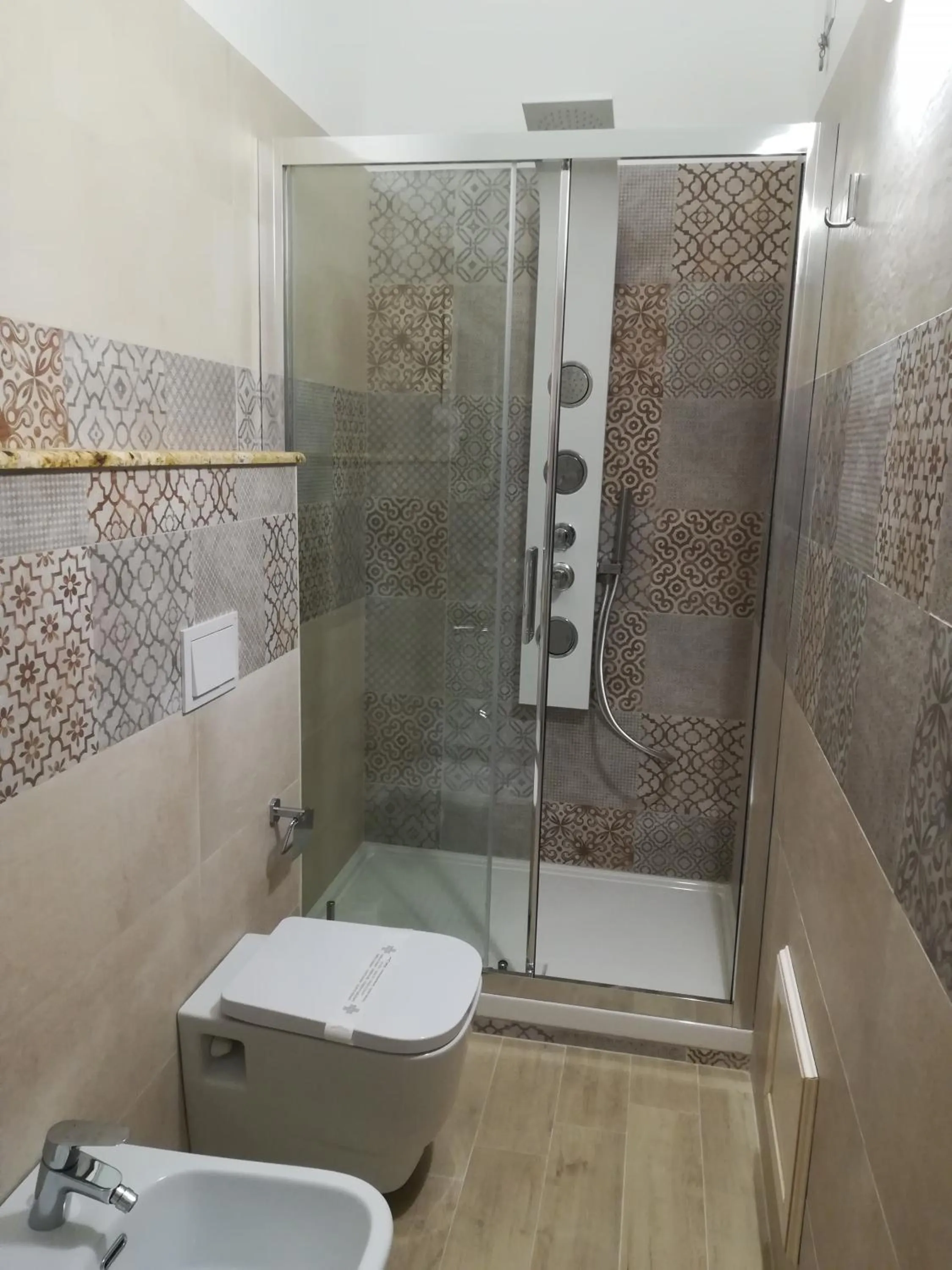 Shower in b&b Giorgia