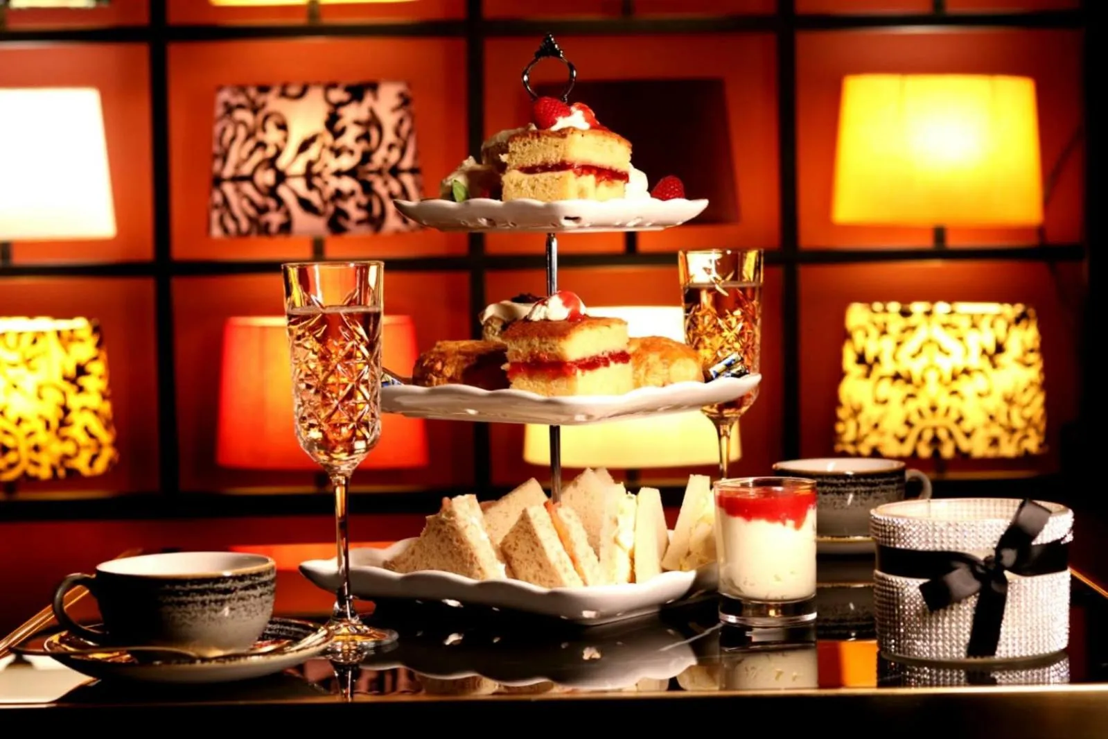 Restaurant/places to eat in La Haule Manor