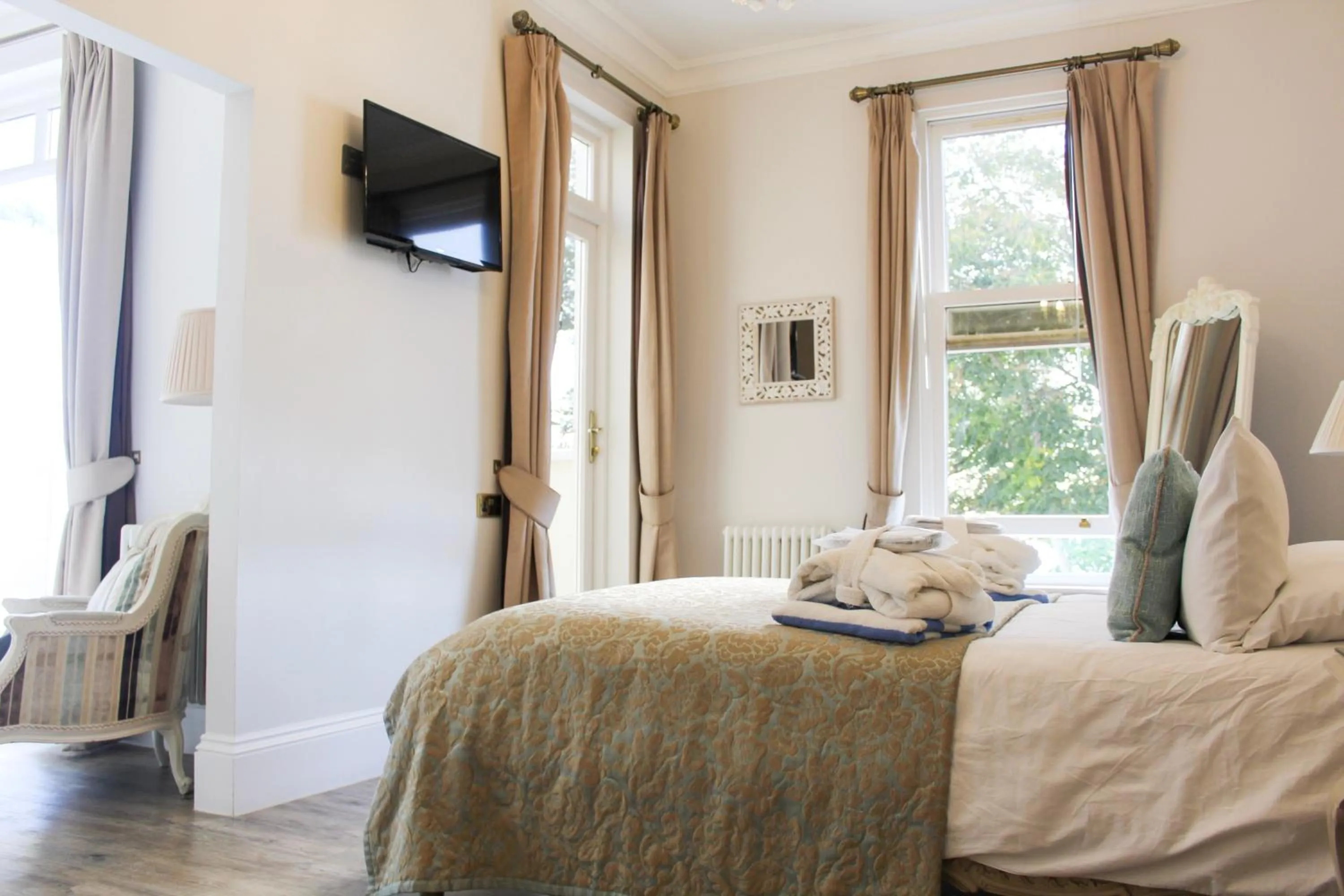 Bed in La Haule Manor