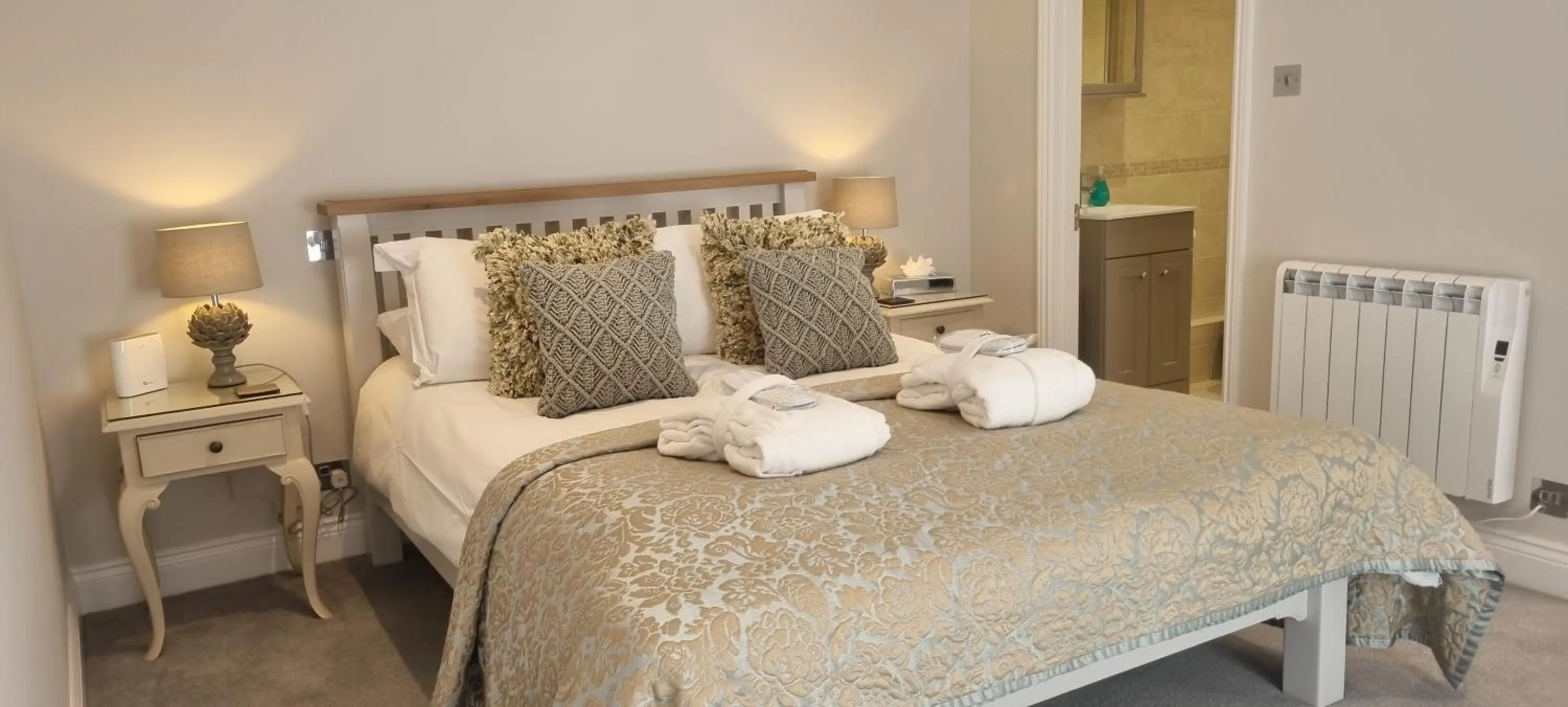 Bed in La Haule Manor