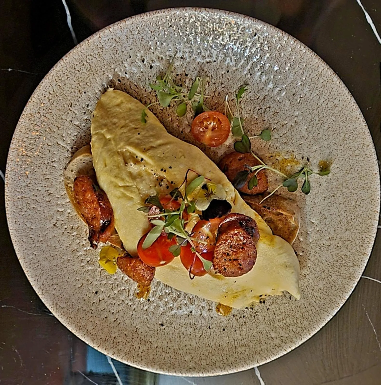 Restaurant/places to eat in La Haule Manor