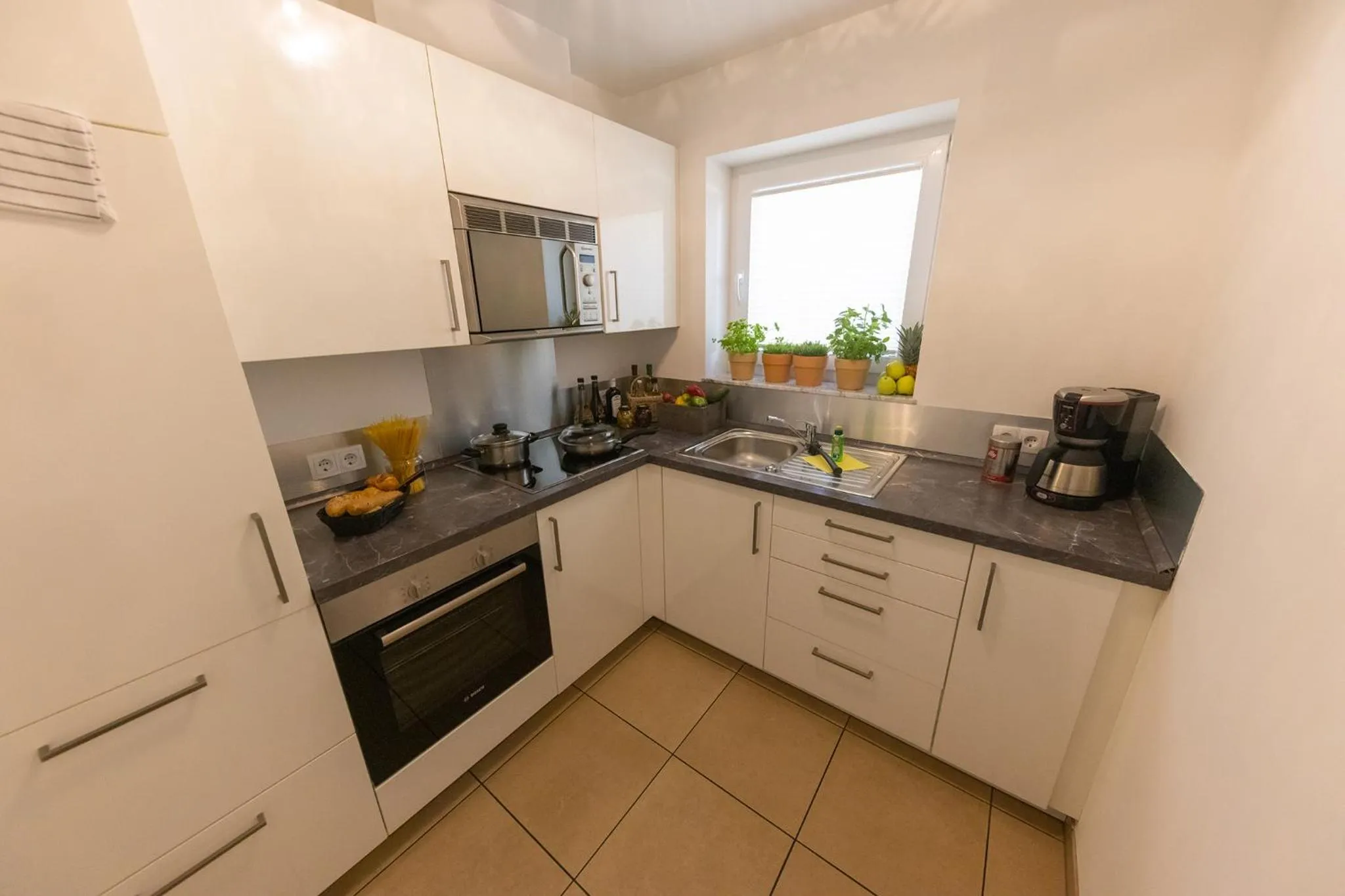 Boardinghouse HOME - adults only -