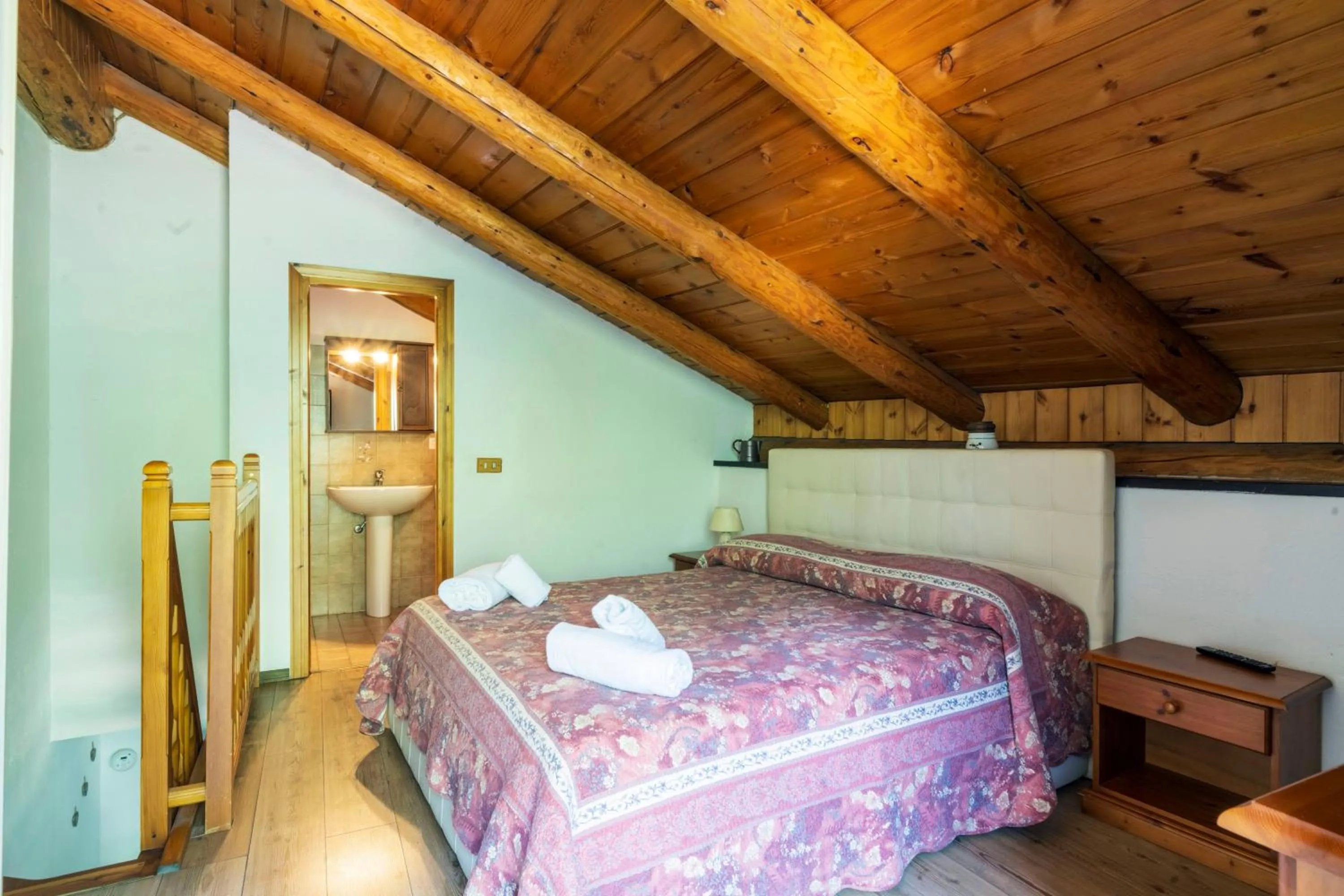 Bed in Residence Covalou