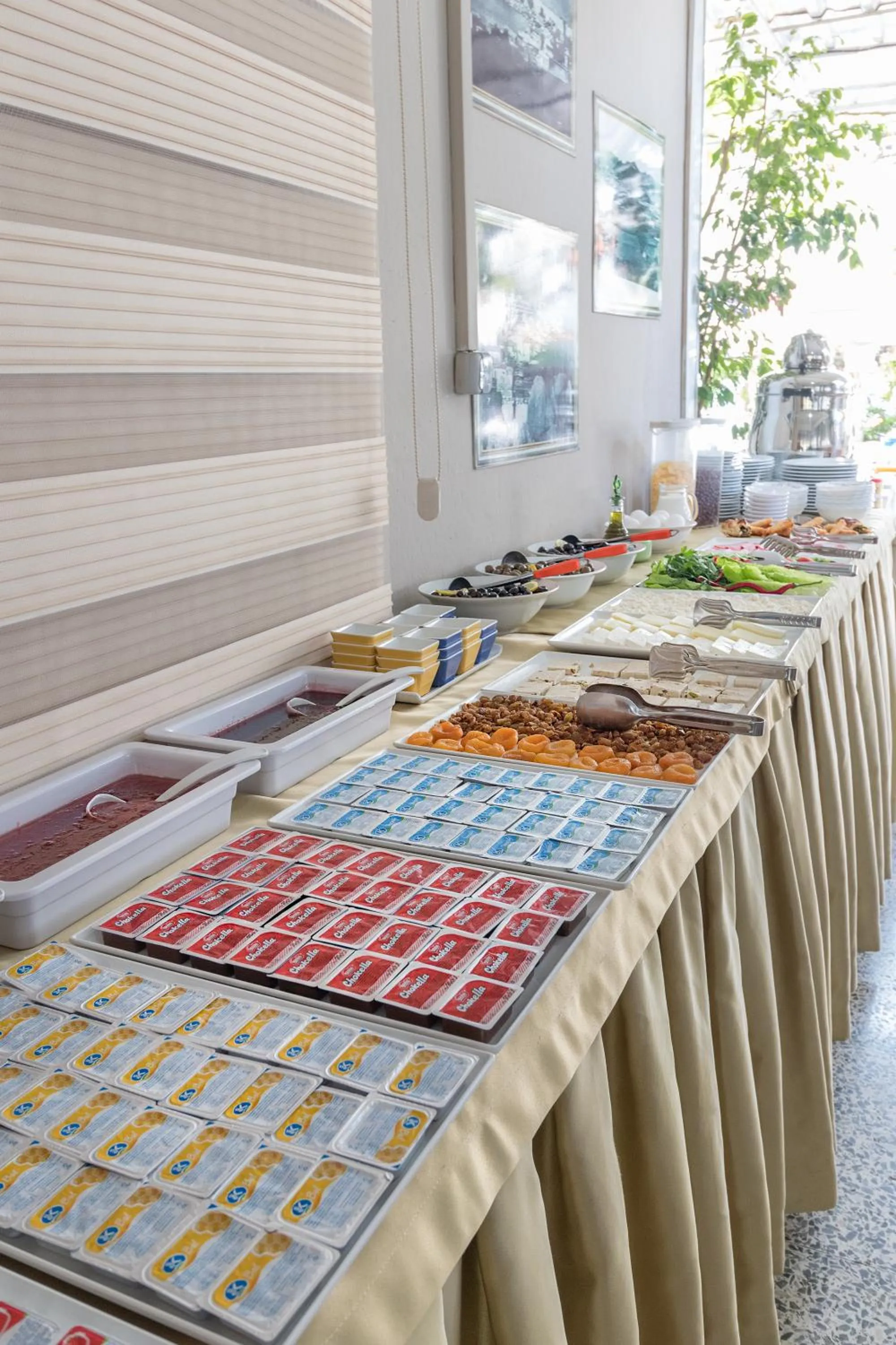 Buffet breakfast in Hotel Dost