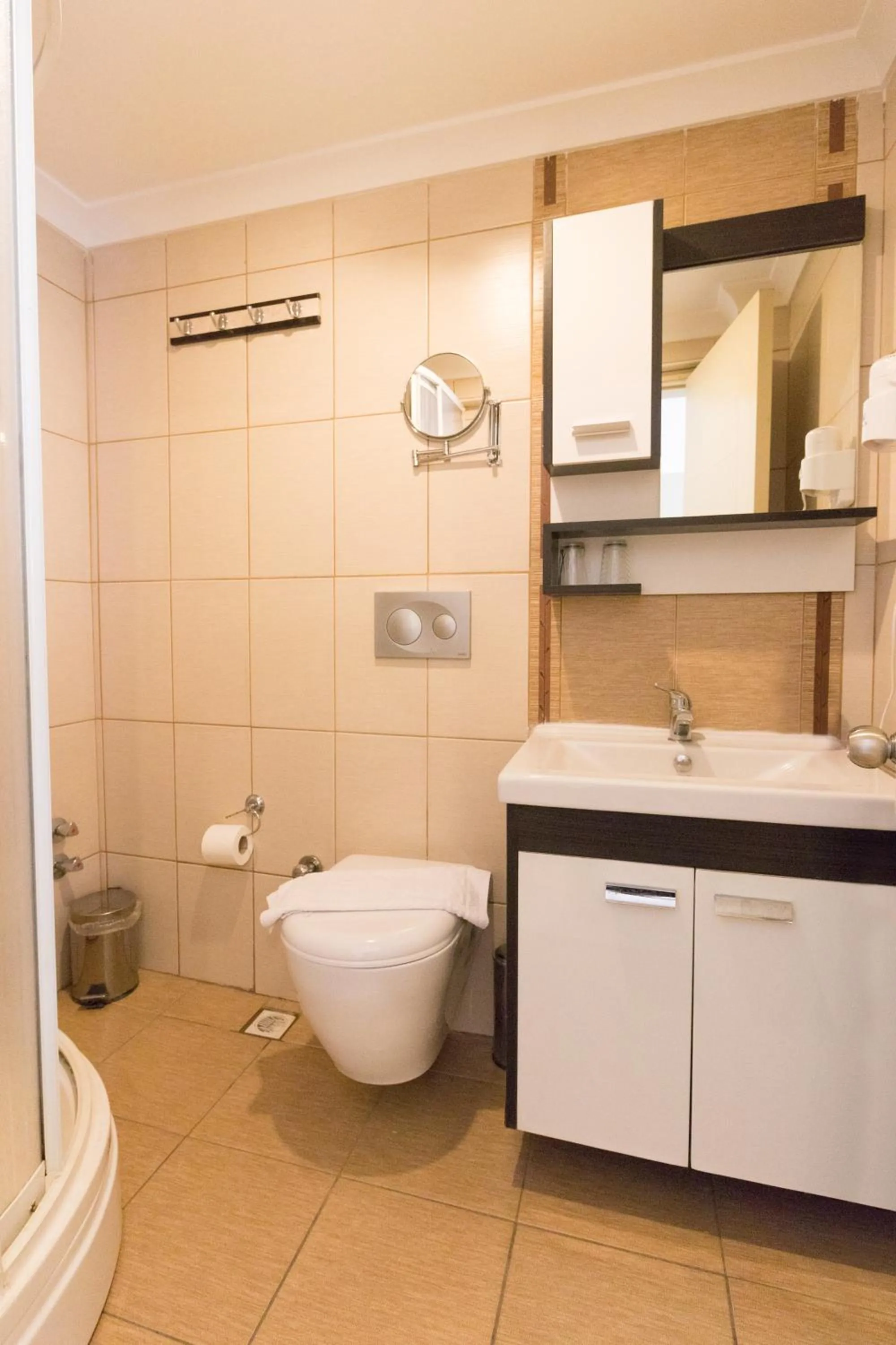 Bathroom in Hotel Dost