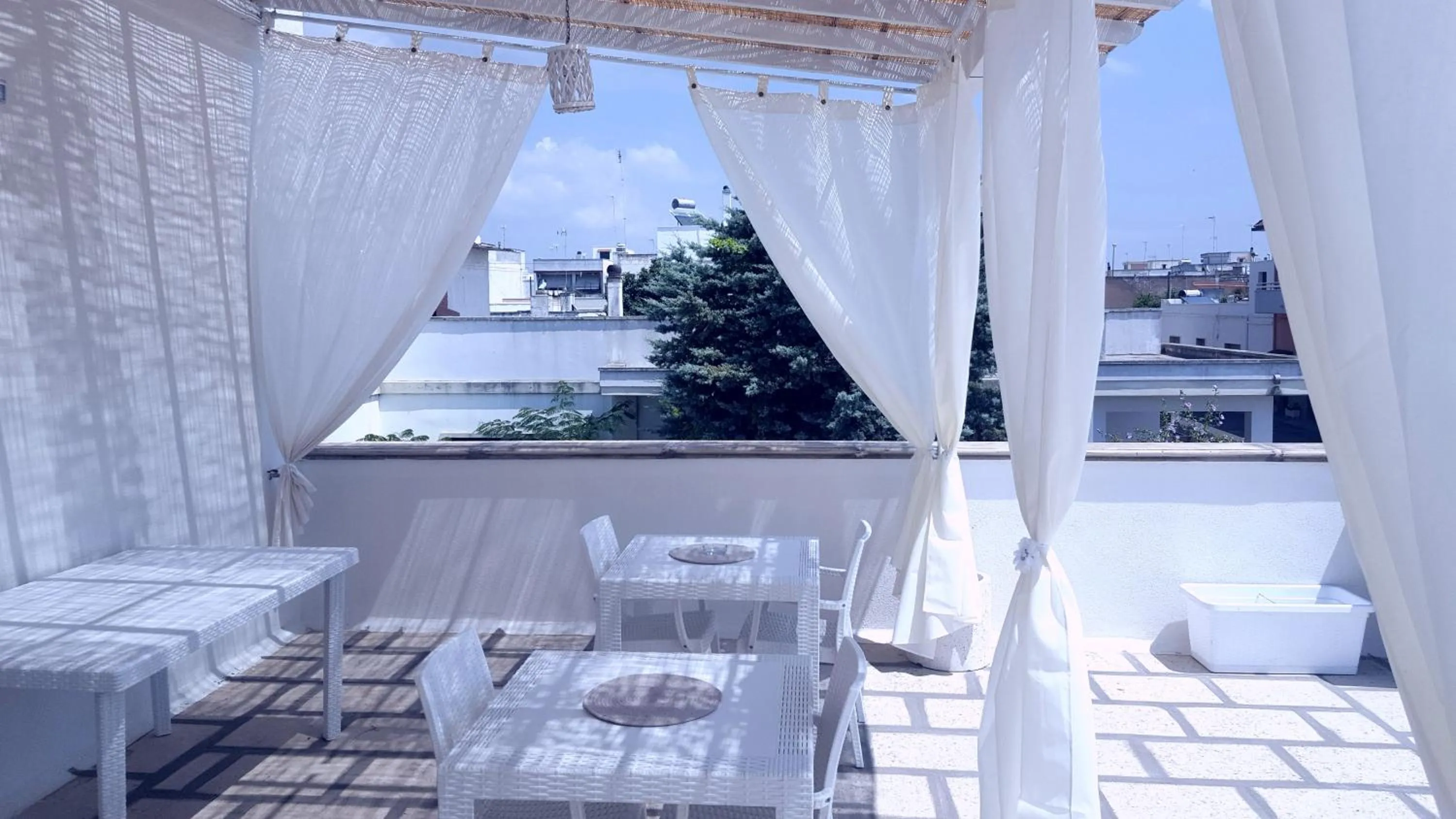 Balcony/Terrace in B&BWHITE