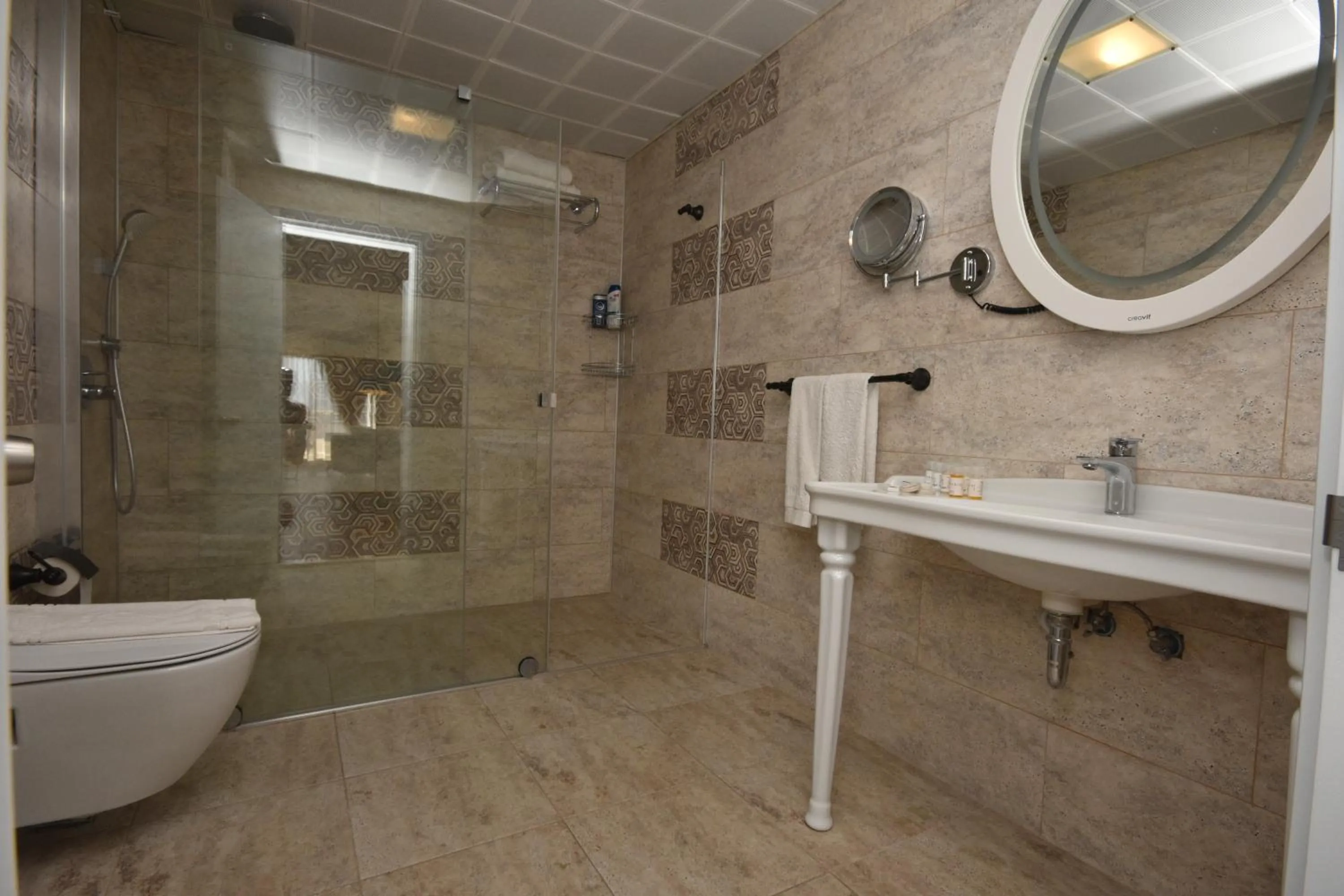 Shower in Aurasia Beach Hotel