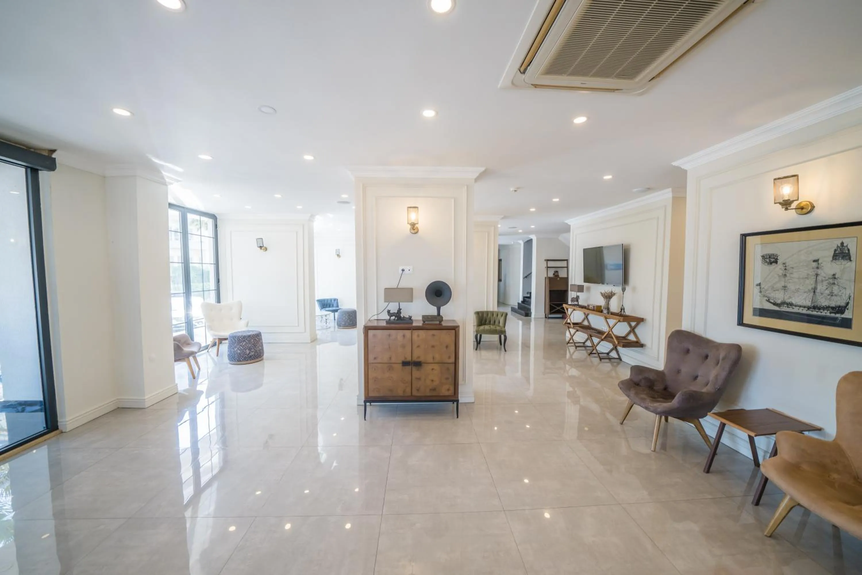 Lobby or reception in Aurasia Beach Hotel