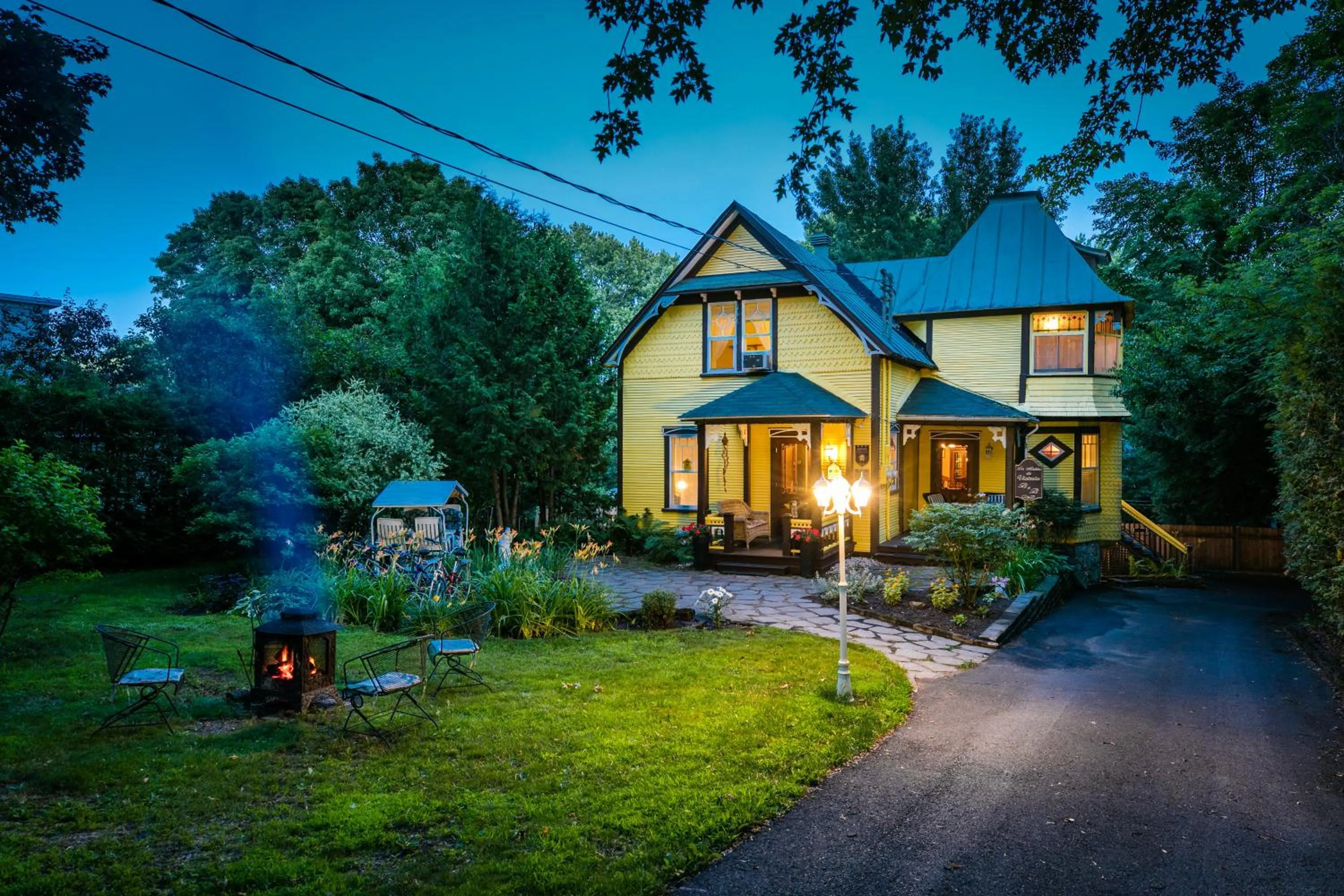 Property building in Les Matins de Victoria