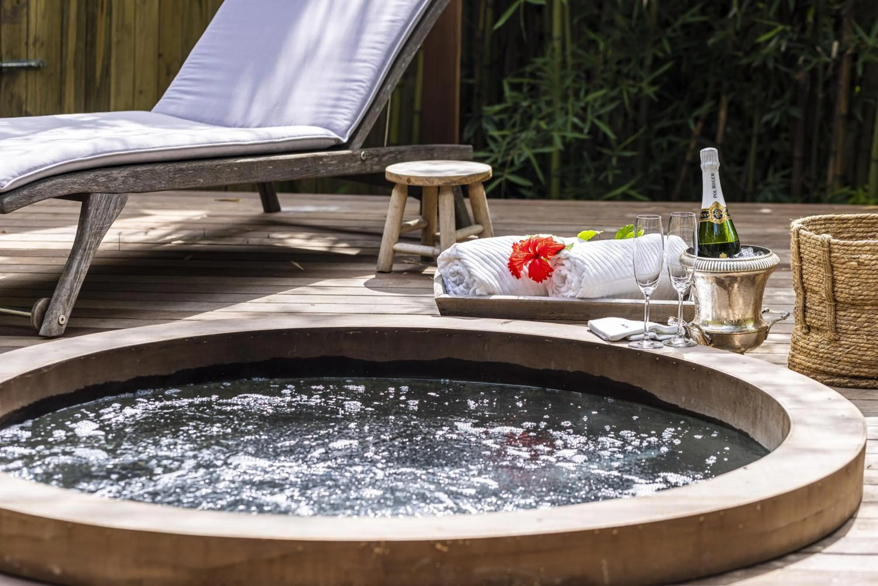 Hot Tub in Felissimo Exclusive Hotel