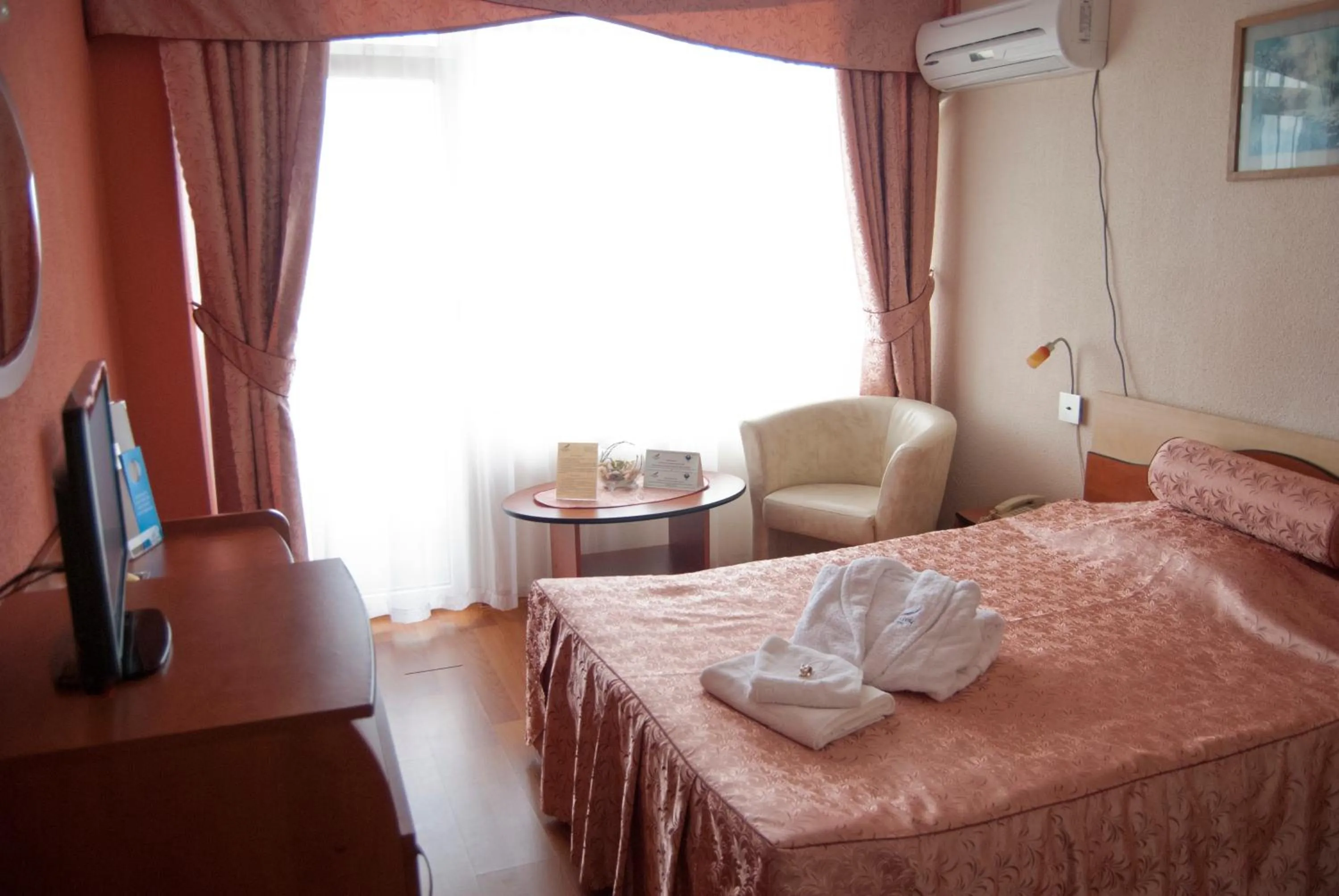 Photo of the whole room in Hotel Paradiso