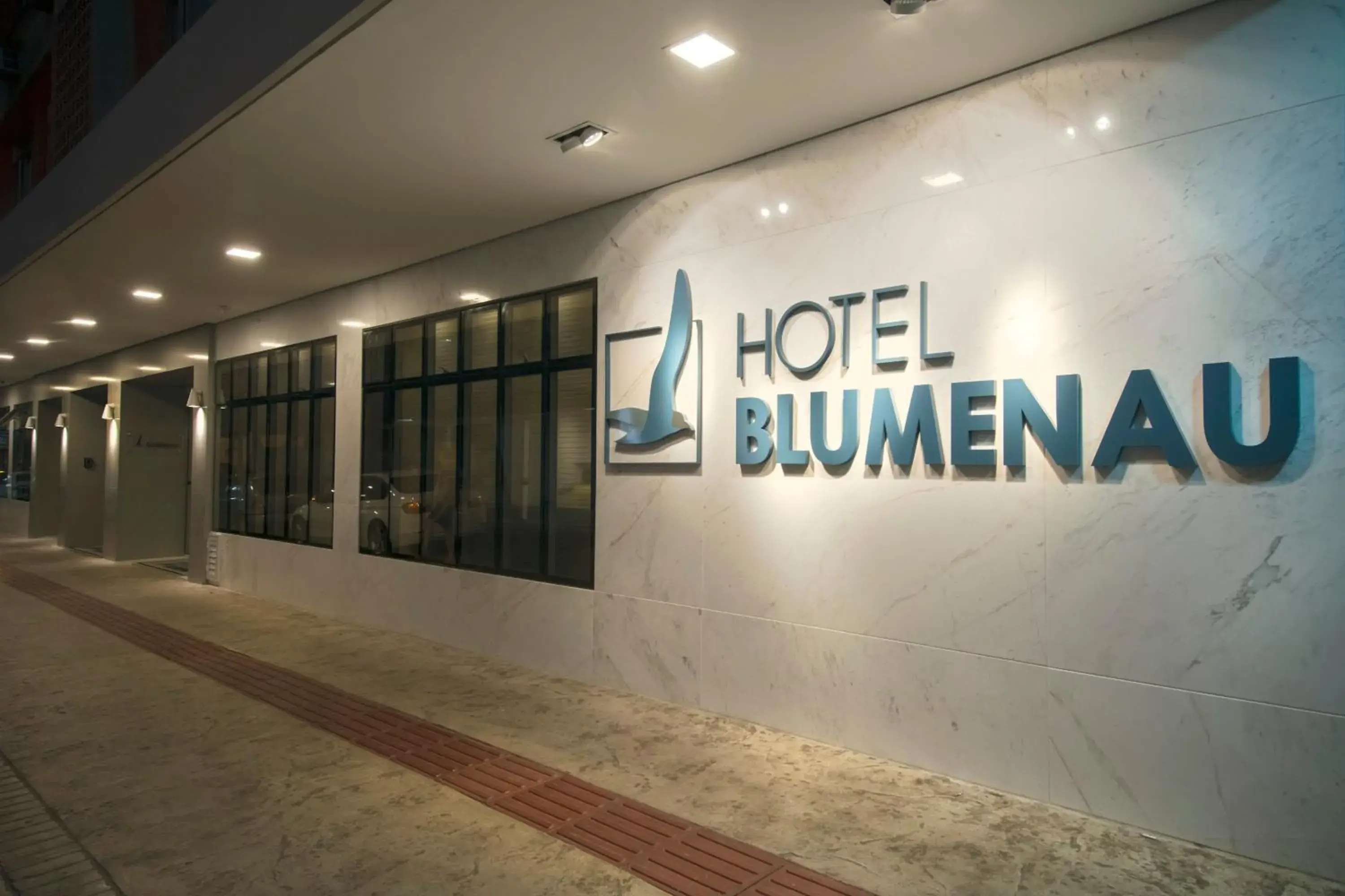 Facade/entrance in Hotel Blumenau - Balneário Camboriú Facade/entrance in Hotel Blumenau - Balneário Camboriú