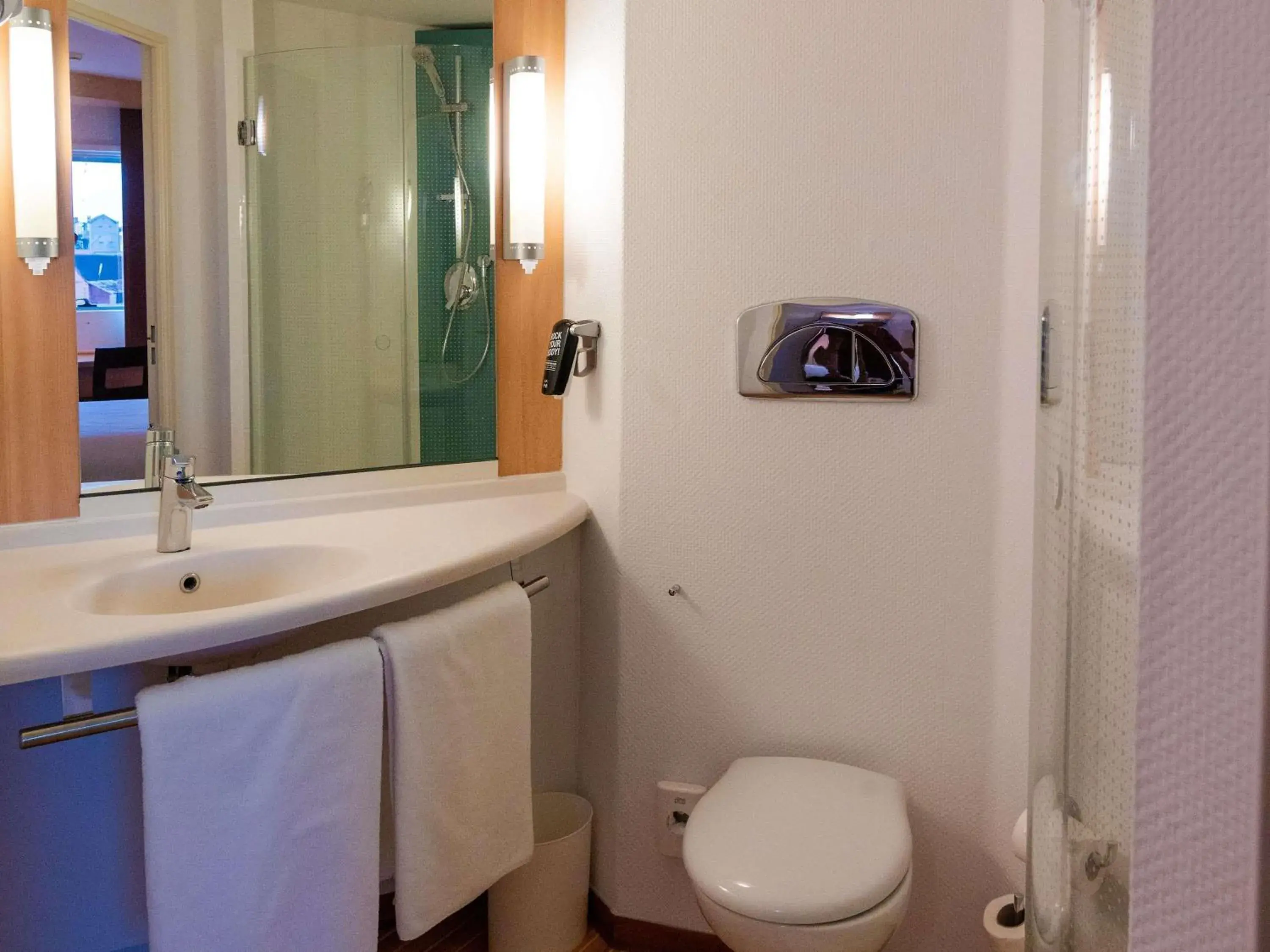 Bedroom in Ibis Antananarivo Ankorondrano Bedroom in Ibis Antananarivo Ankorondrano