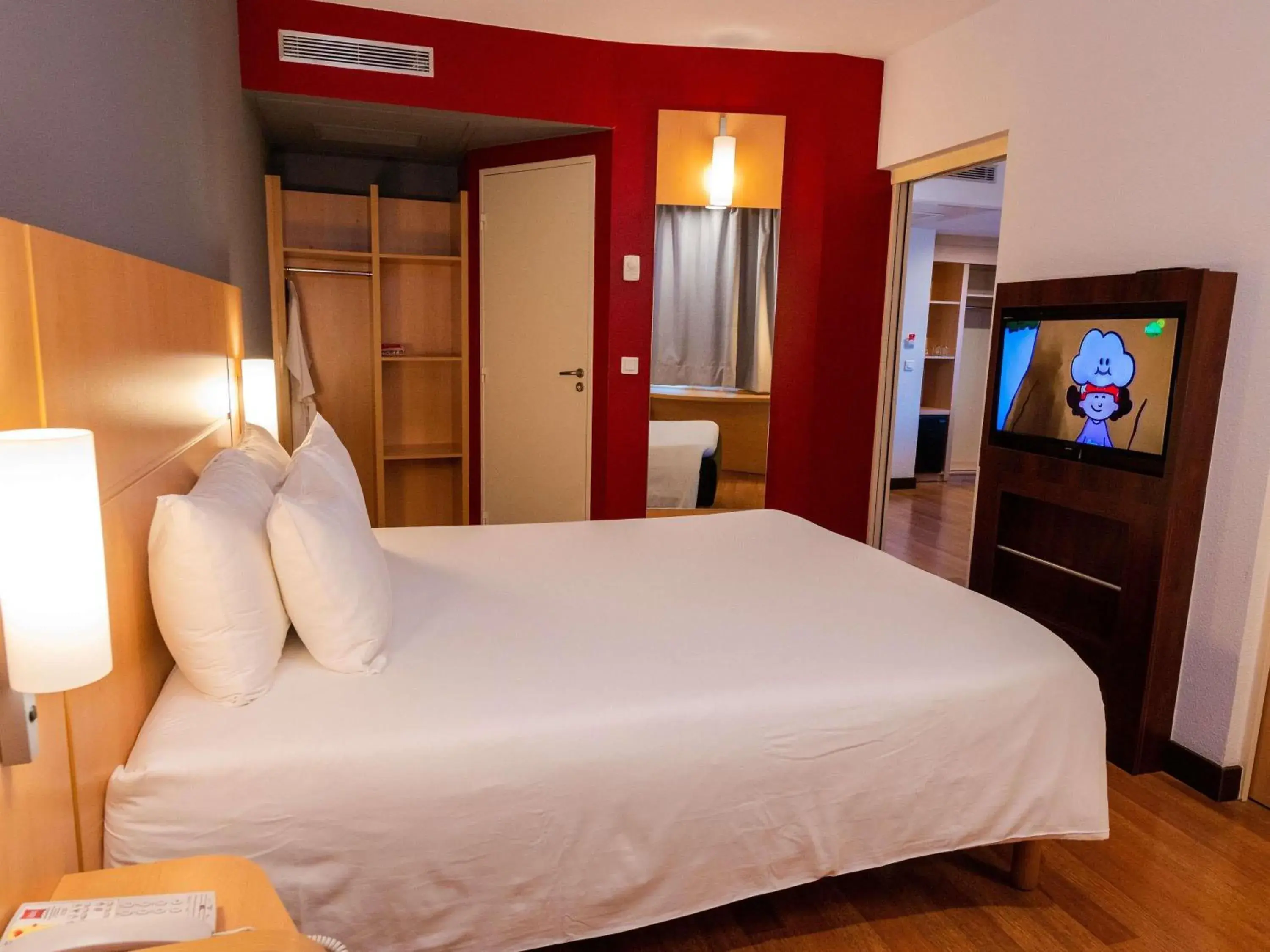 Bedroom, Bed in Ibis Antananarivo Ankorondrano Bedroom, Bed in Ibis Antananarivo Ankorondrano