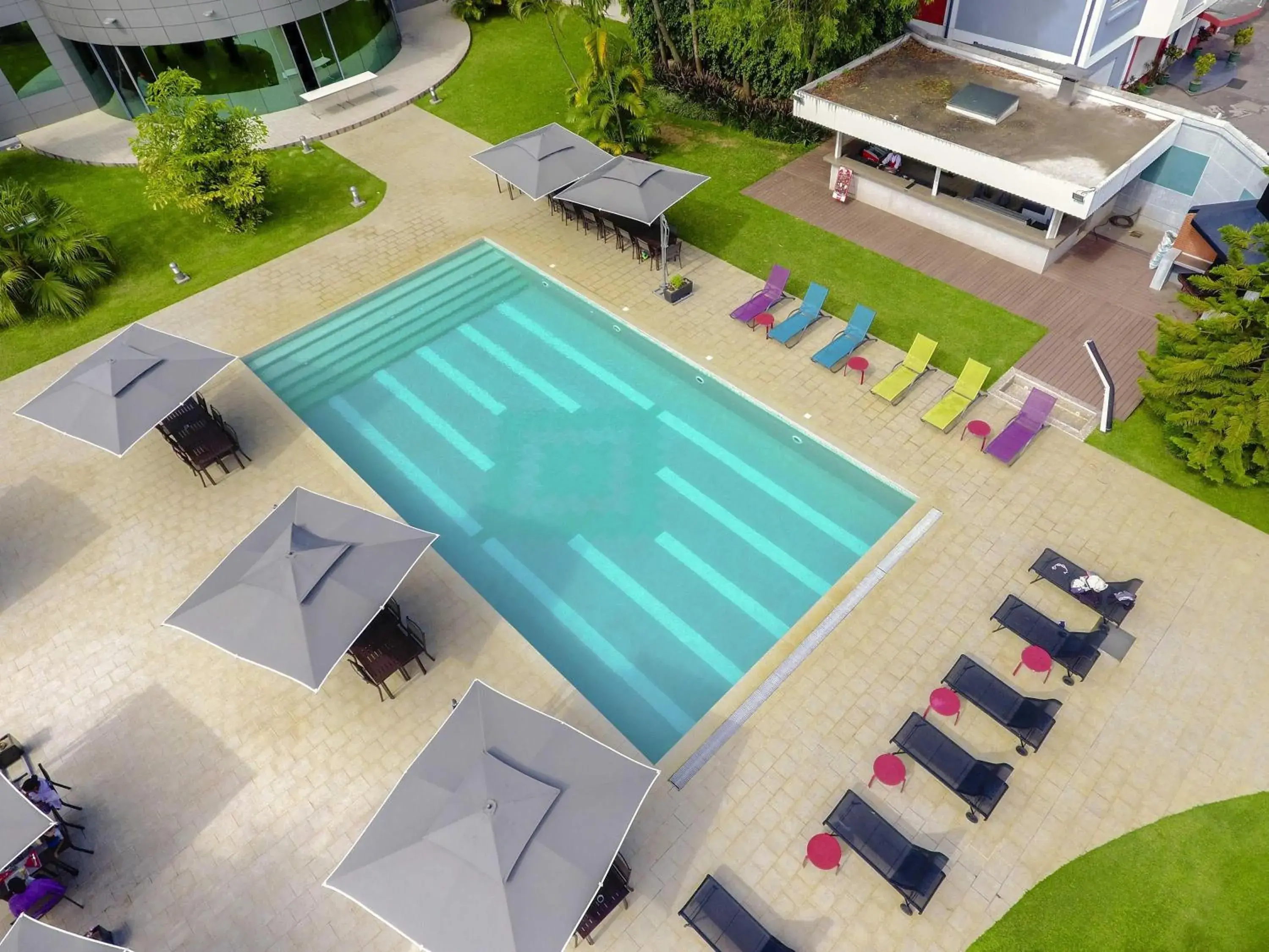 Pool view in Ibis Antananarivo Ankorondrano Pool view in Ibis Antananarivo Ankorondrano