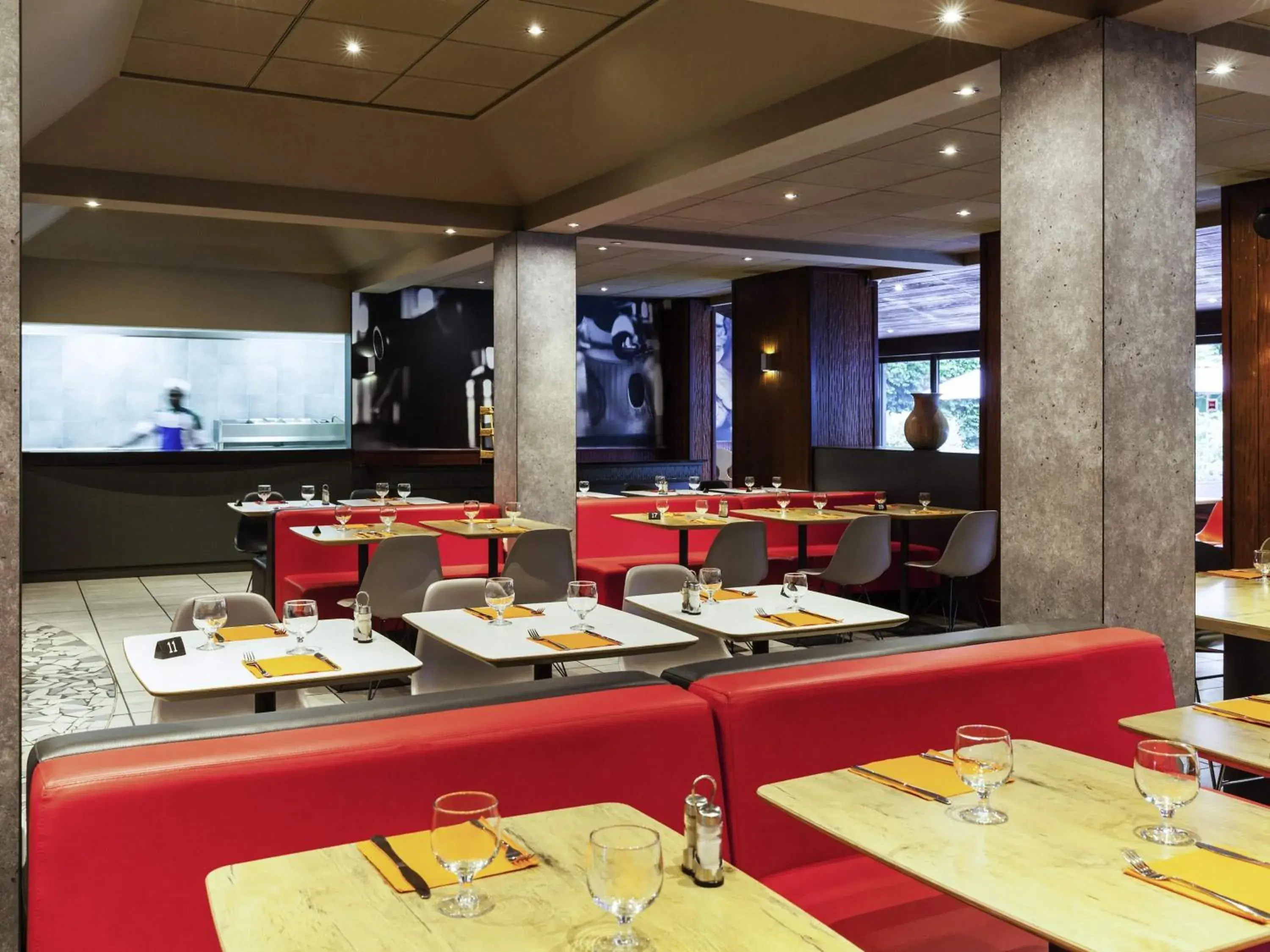 Restaurant/places to eat in ibis Douala Restaurant/places to eat in ibis Douala