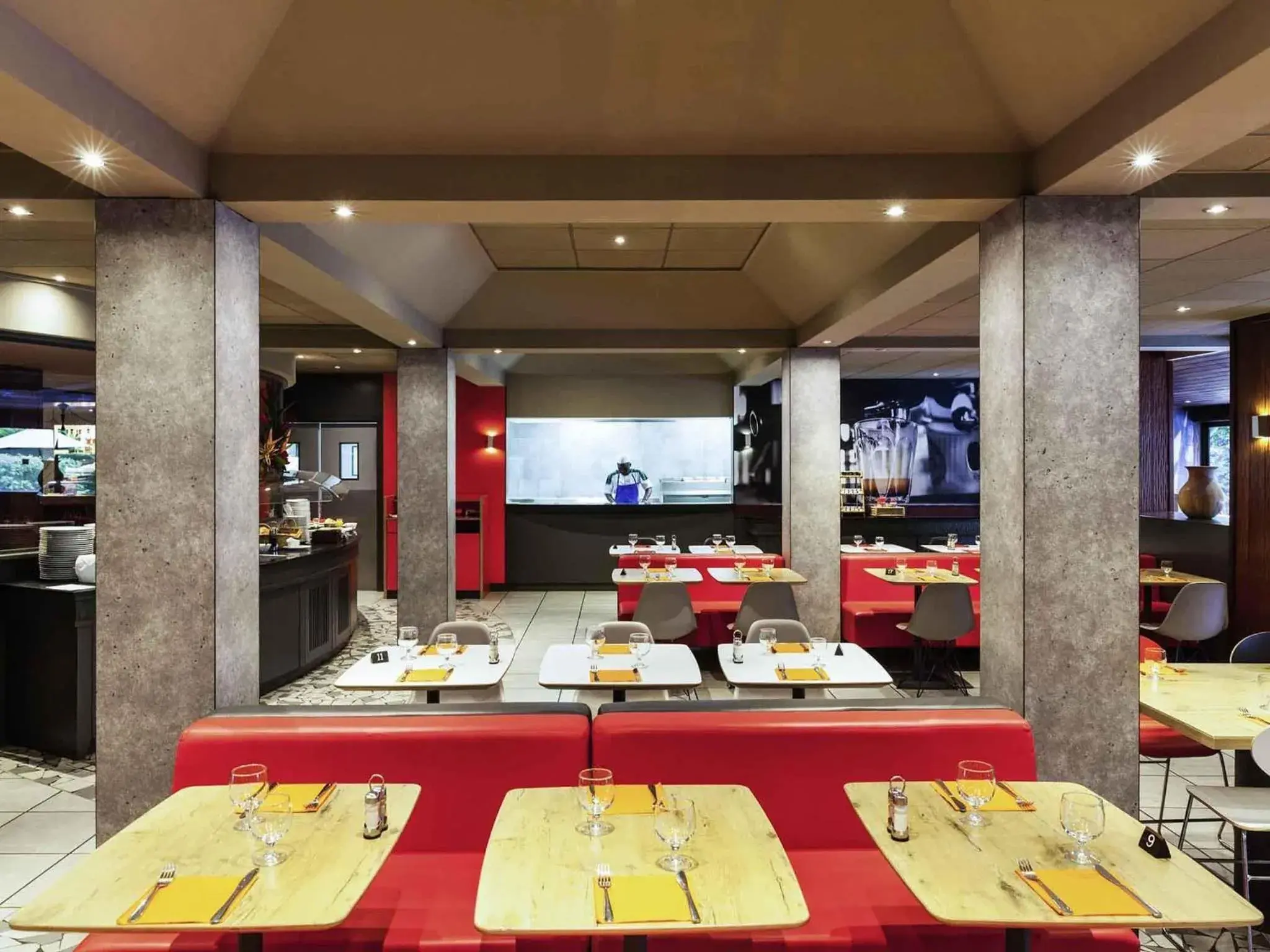 Restaurant/places to eat in ibis Douala Restaurant/places to eat in ibis Douala