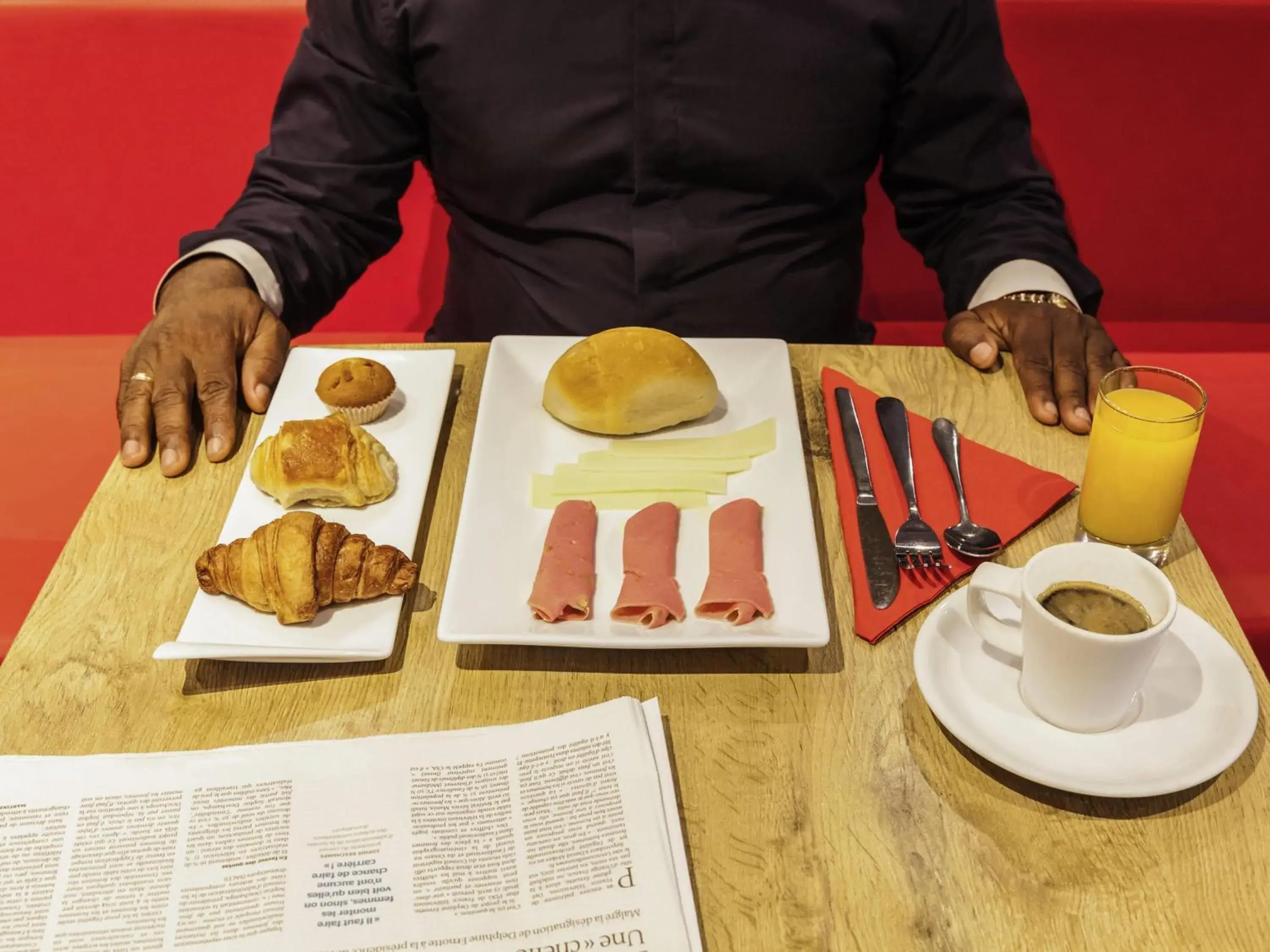 Restaurant/places to eat in ibis Douala Restaurant/places to eat in ibis Douala